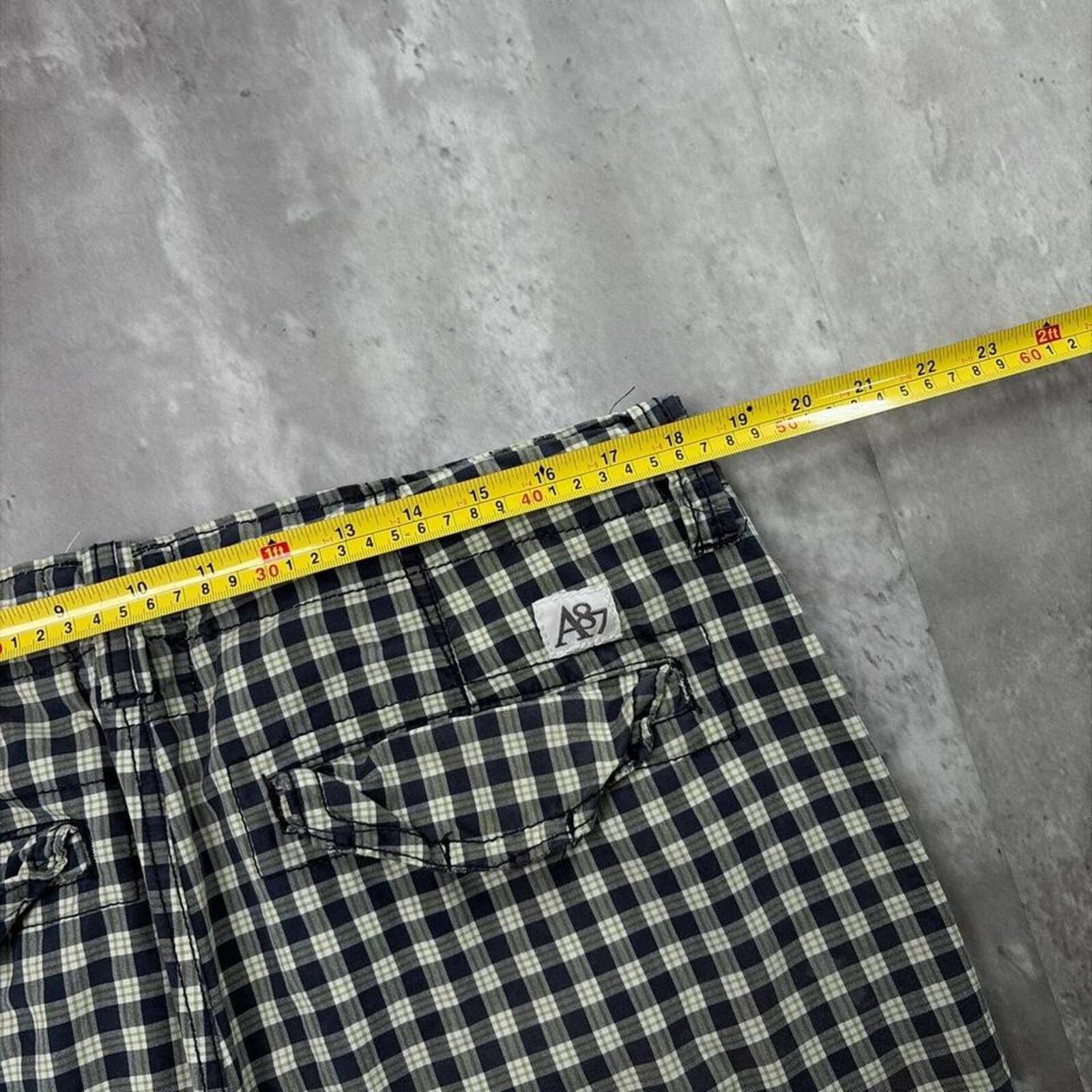 Aeropostale Y2K Black Aeropostale Grunge Gothic Plaid Surf Baggy Shorts Size US 36 / EU 52 - 6 Thumbnail