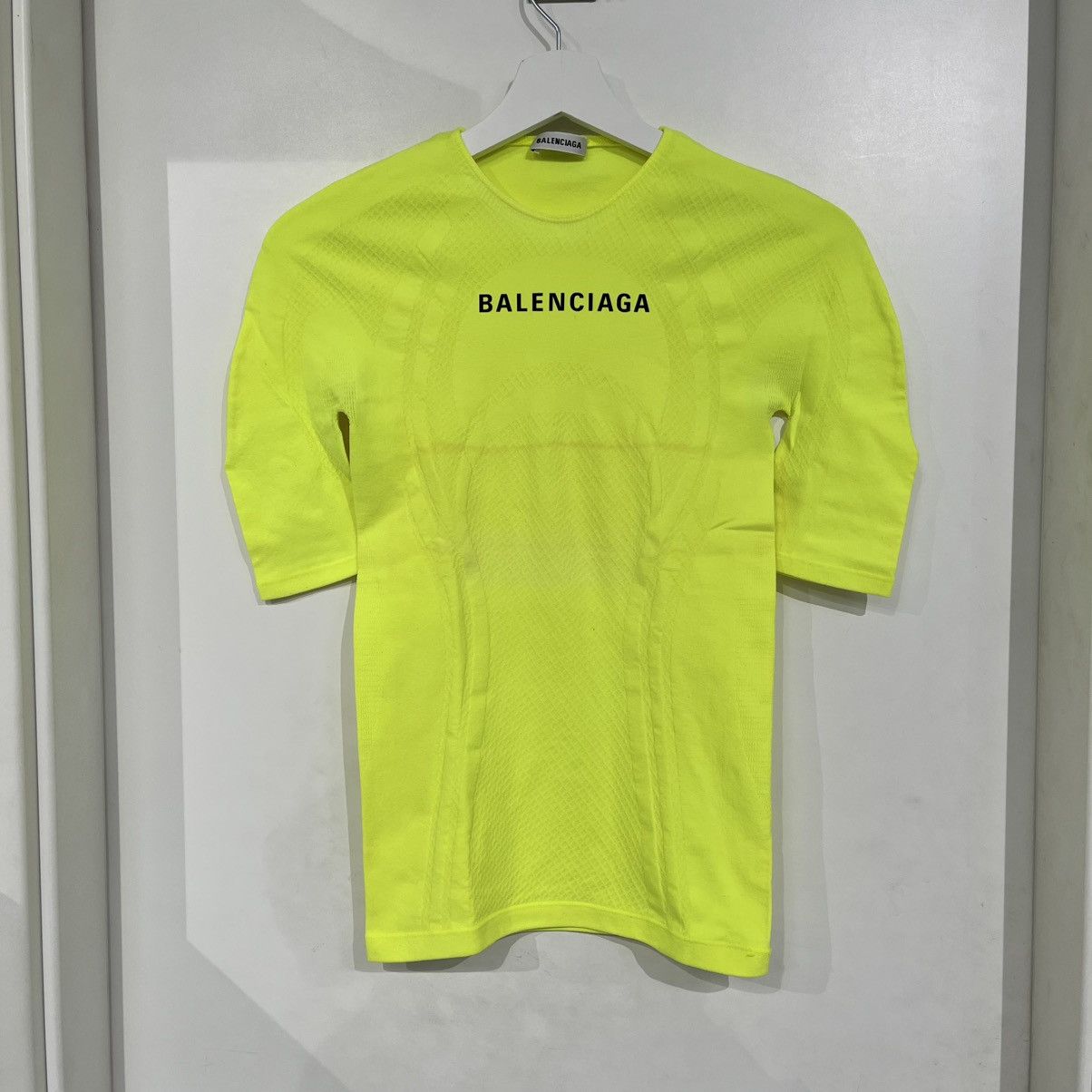 Balenciaga Balenciaga Top Yellow Size S / US 4 / IT 40 - 1 Thumbnail