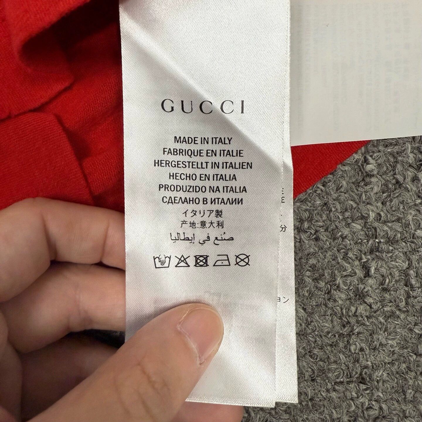 Gucci Gucci color blocked red blue logo T-shirt L 95 new Size L / US 10 / IT 46 - 4 Thumbnail