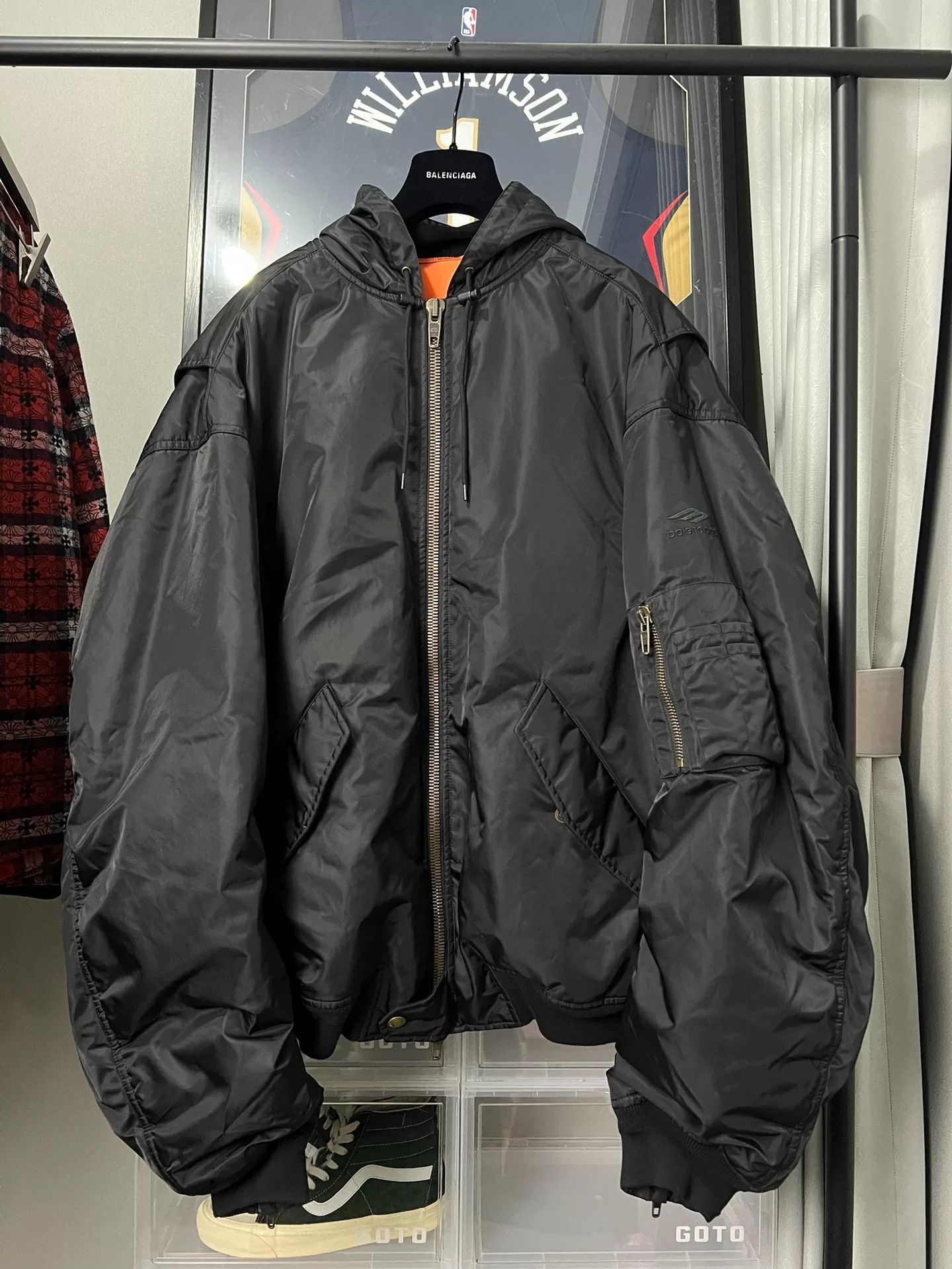 Balenciaga Balenciaga 3B Embroidered Nylon Bomber Jacket Size US L / EU 52-54 / 3 - 1 Thumbnail