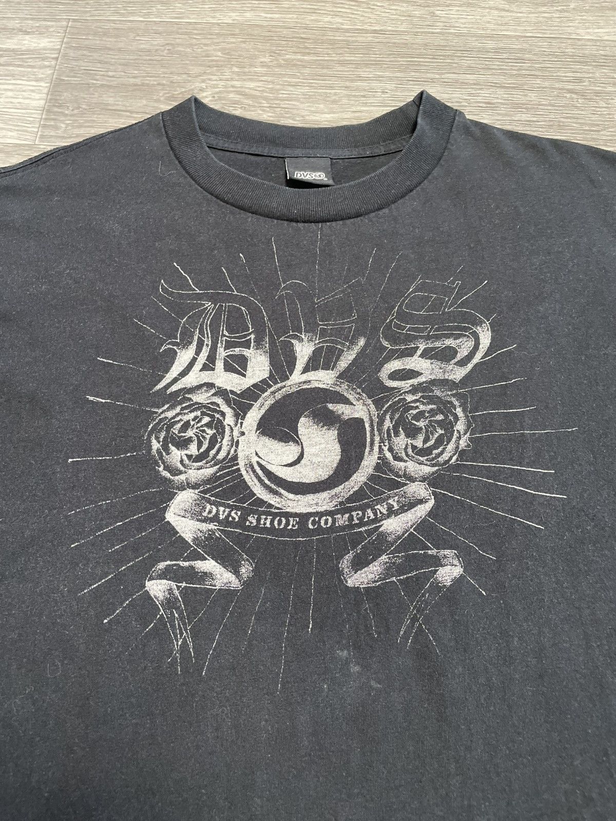 DVS Vintage DVS Shoe SK8 T-Shirt Size US L / EU 52-54 / 3 - 8 Thumbnail