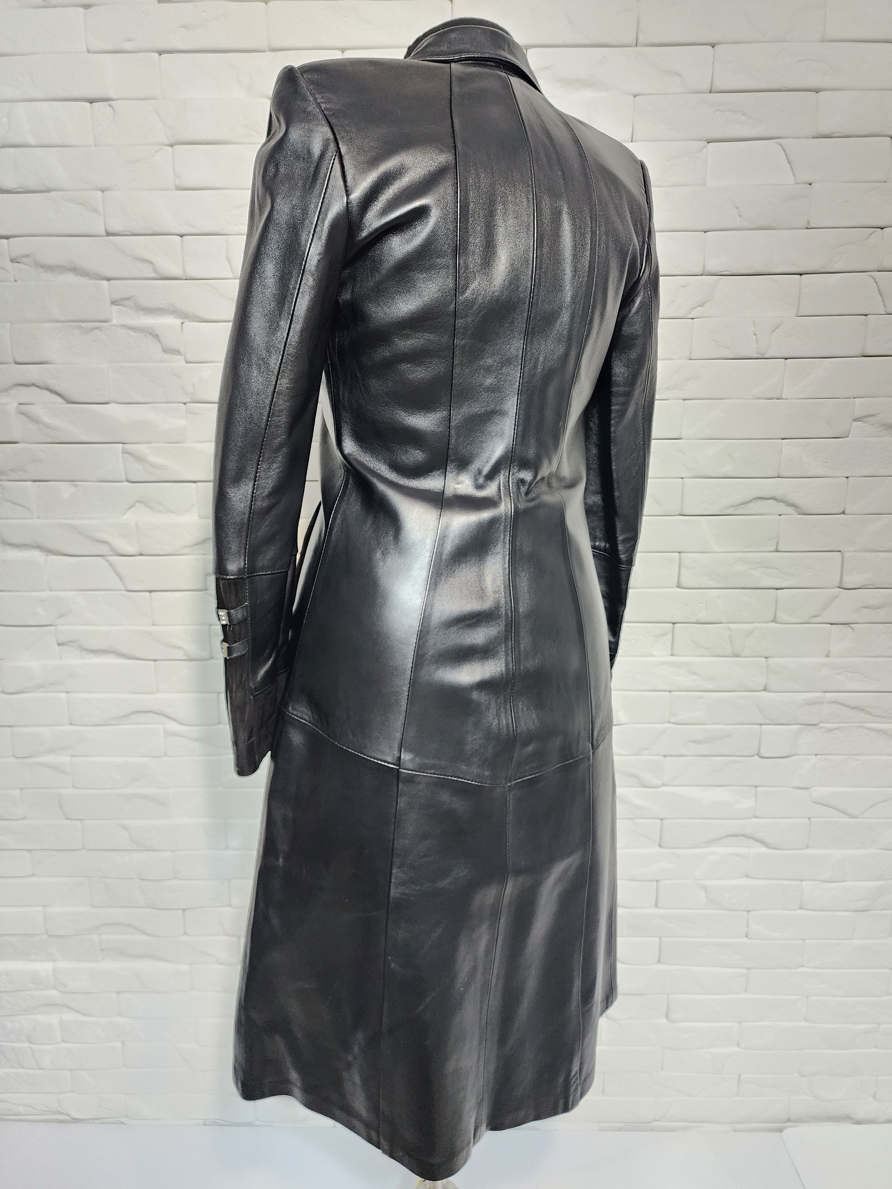 Genuine Leather Black Genuine Leather Long Jacket: Elegant Women's Coat Size S / US 4 / IT 40 - 6 Thumbnail