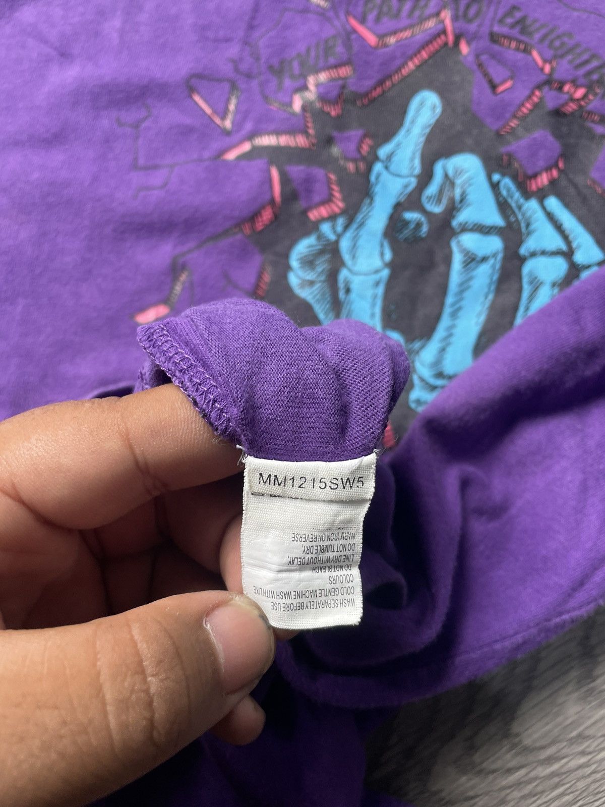 Mambo Mambo Hand Breaking Through A Wall Tee Size US L / EU 52-54 / 3 - 6 Thumbnail