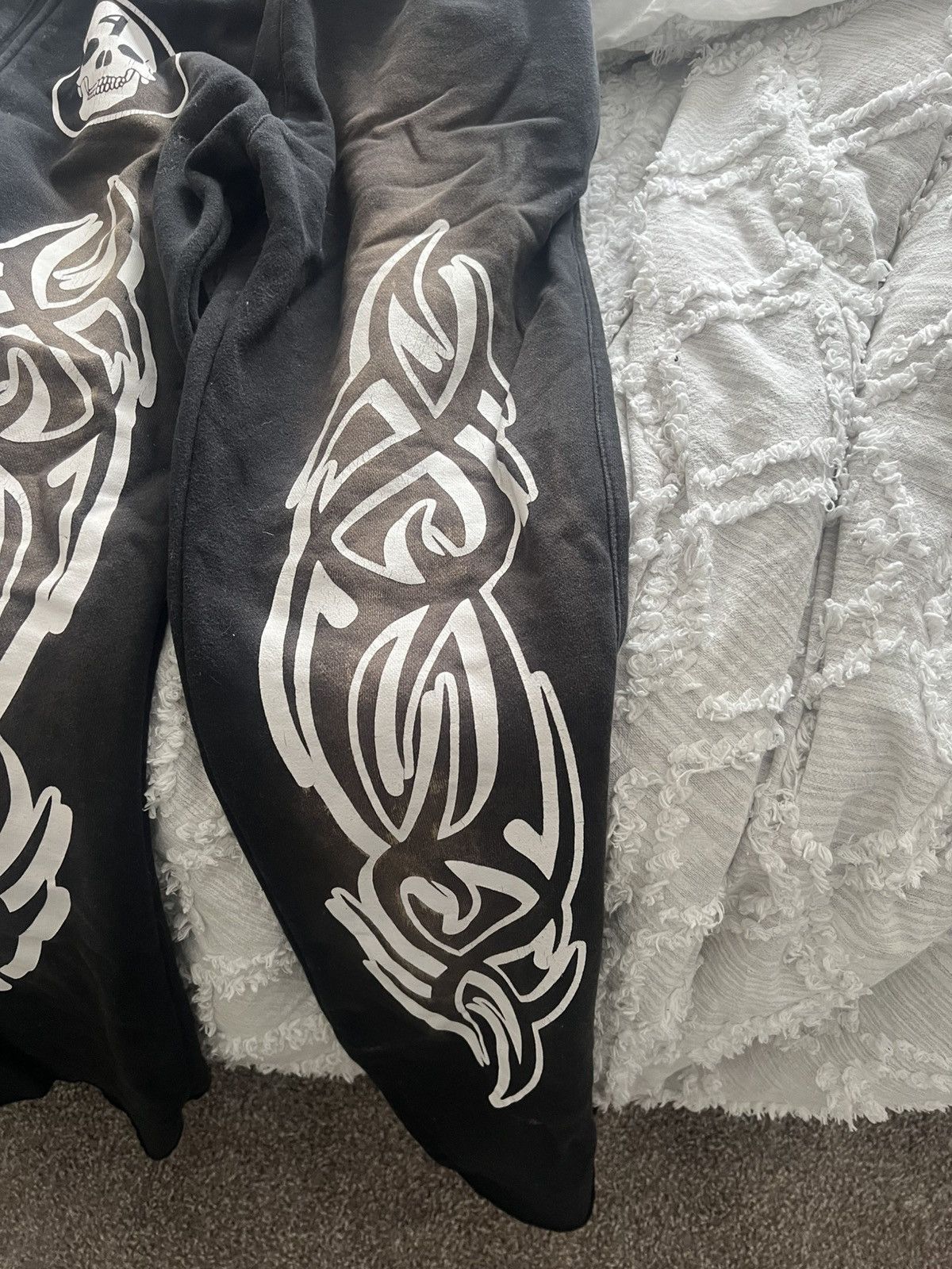 Other Hidden Fours flares Size US 32 / EU 48 - 4 Thumbnail