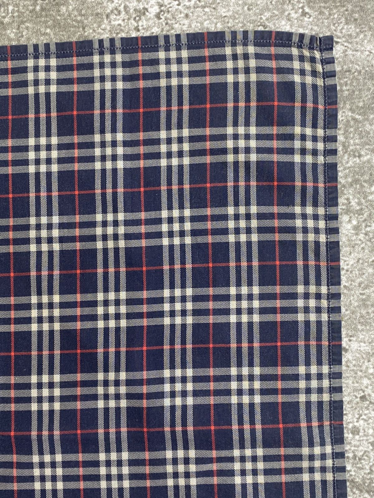 Burberry Burberry Handkerchief / Bandana / Neckerchief Size ONE SIZE - 7 Thumbnail