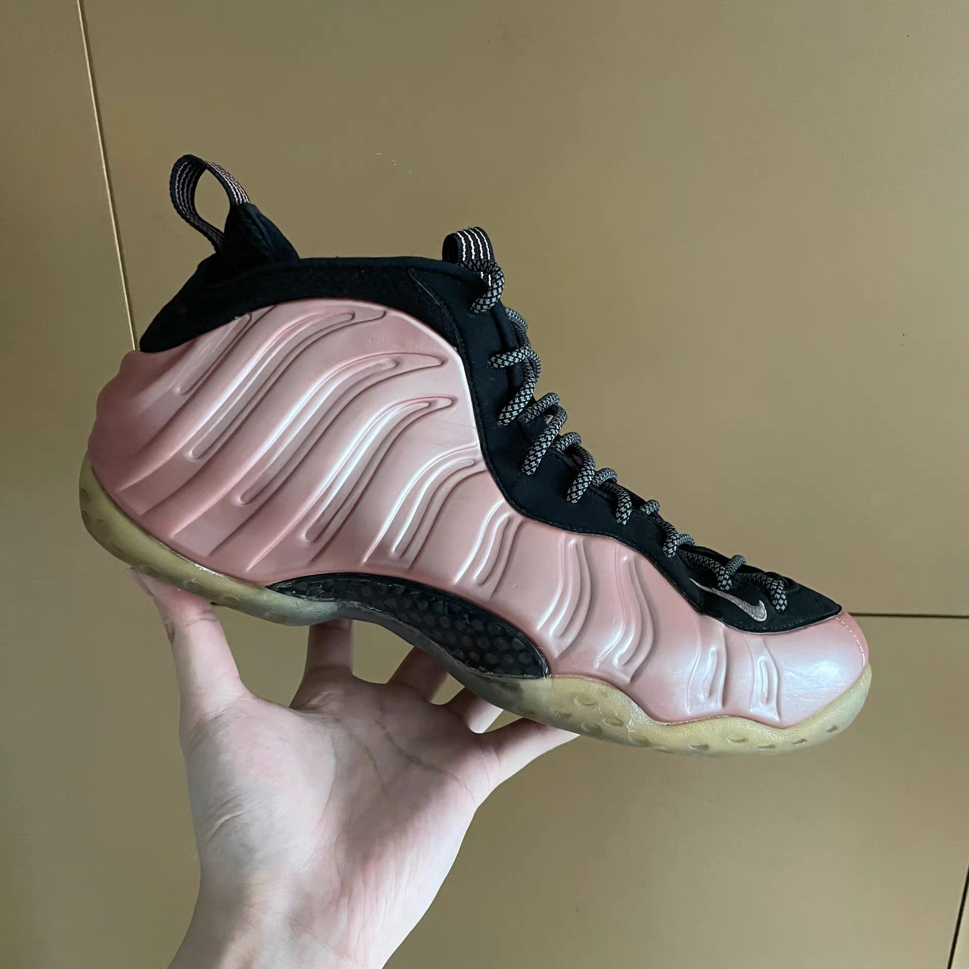 Nike Nike Air Foamposite One "Pink Flash" Size US 11.5 / EU 44-45 - 2 Thumbnail