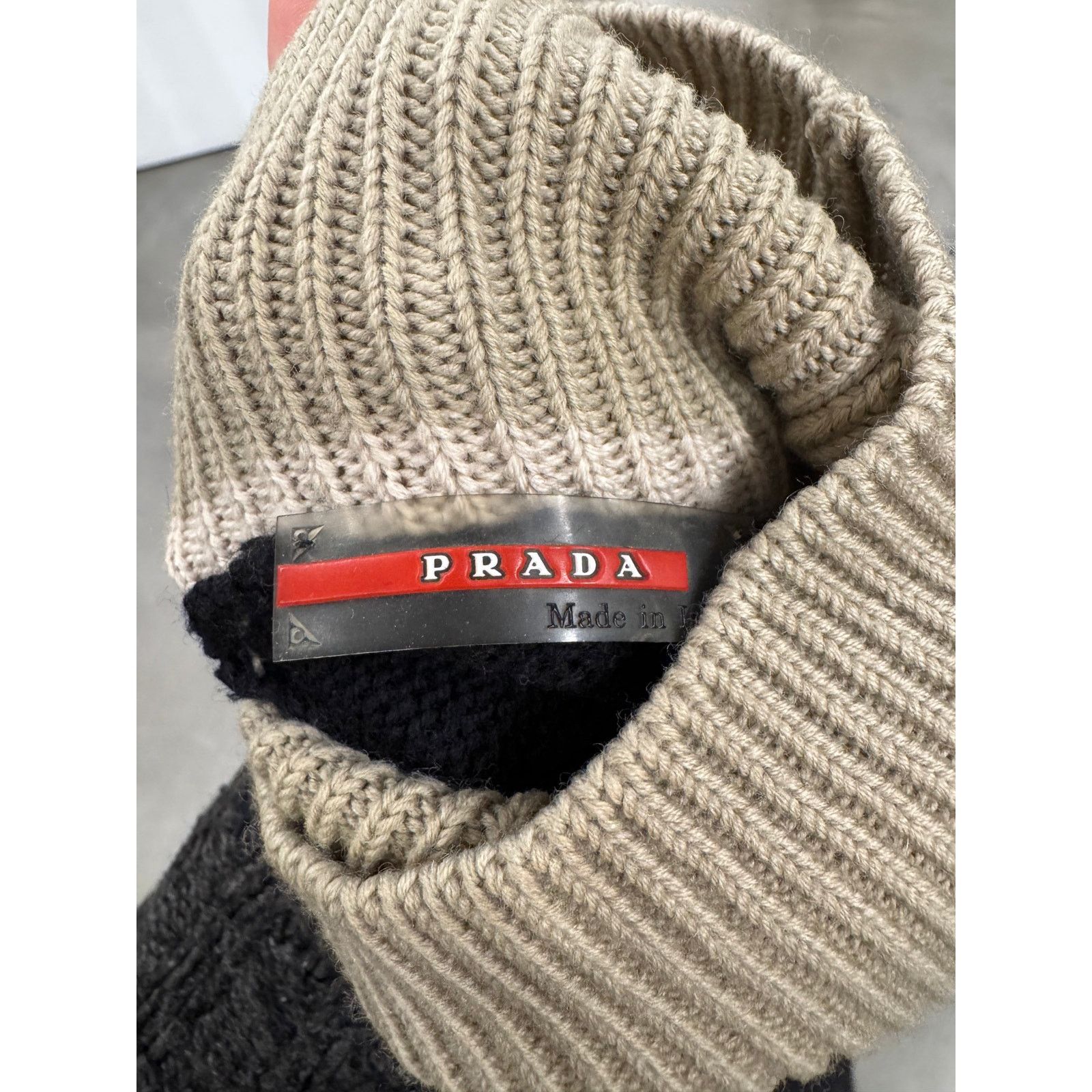 Prada 2000s Prada two tone wool knit Size M / US 6-8 / IT 42-44 - 4 Thumbnail