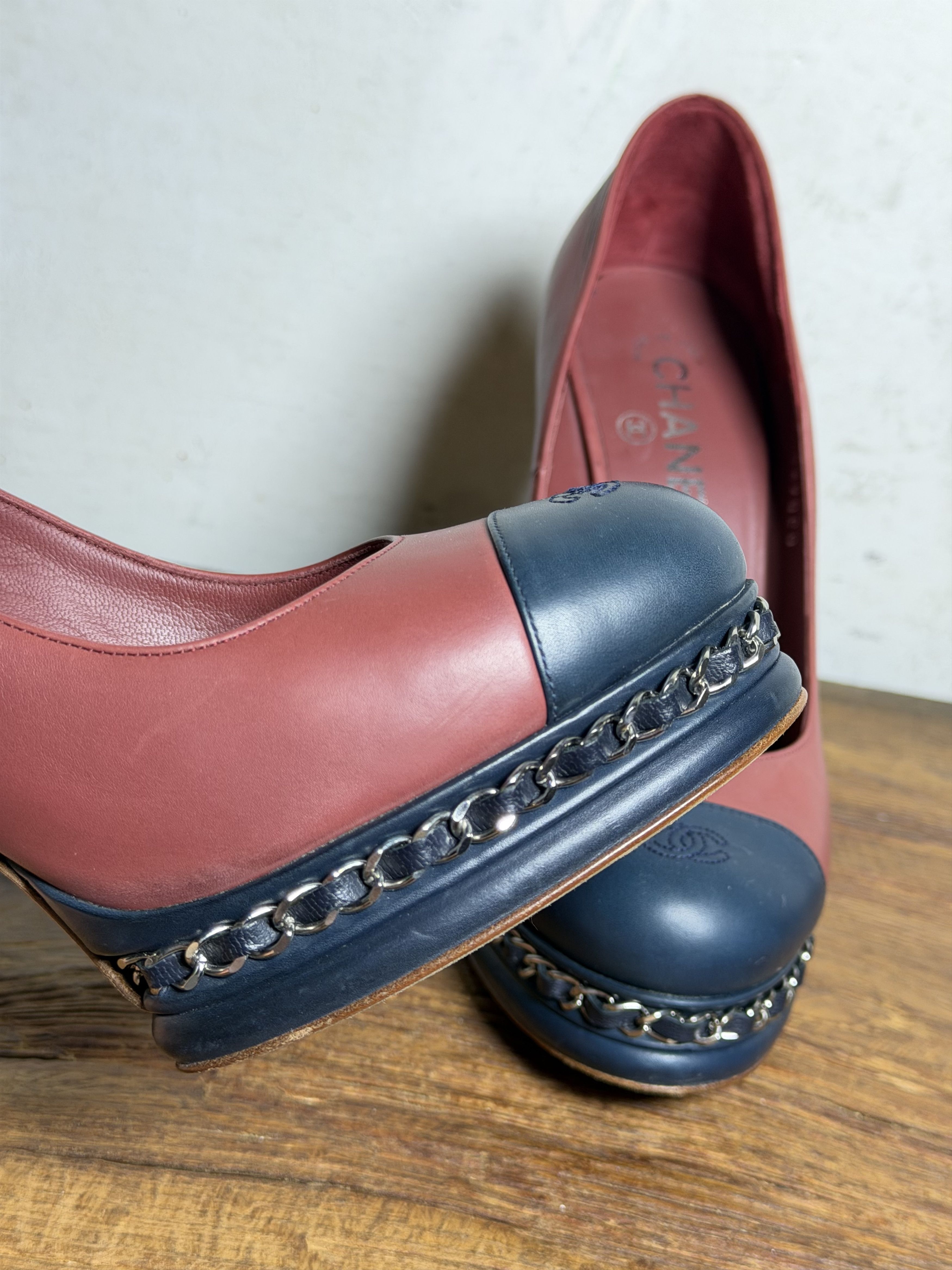 Chanel Chanel Platform Pumps with Chain Detail in Burgundy 100mm Size US 8.5 / IT 38.5 - 11 Thumbnail