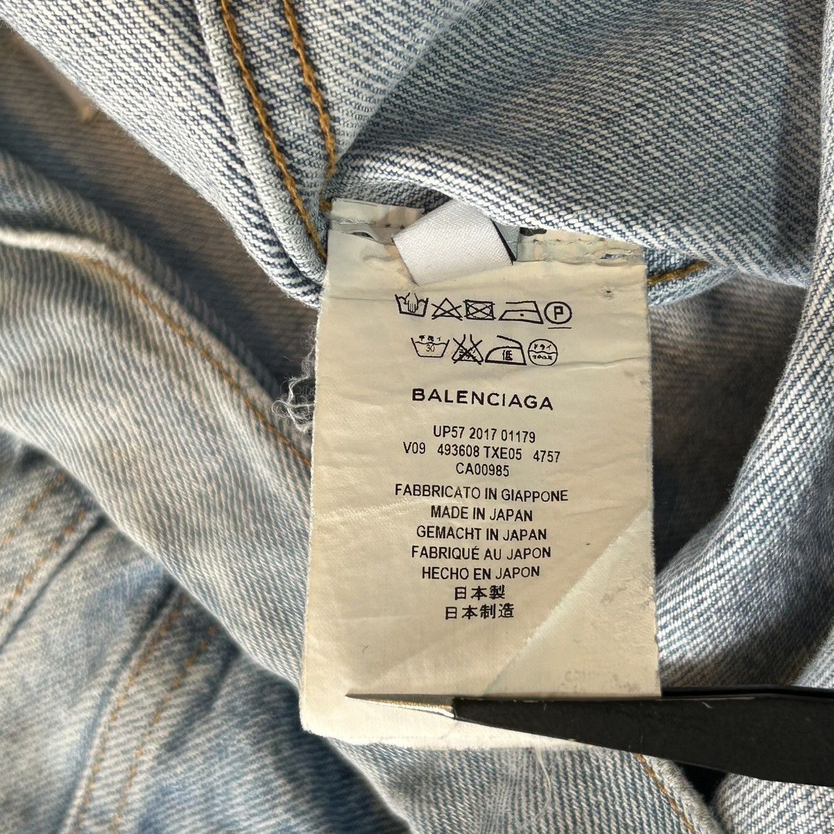 Balenciaga All over Print Distressed Denim Jacket SZ 36 EU Size US L / EU 52-54 / 3 - 9 Thumbnail