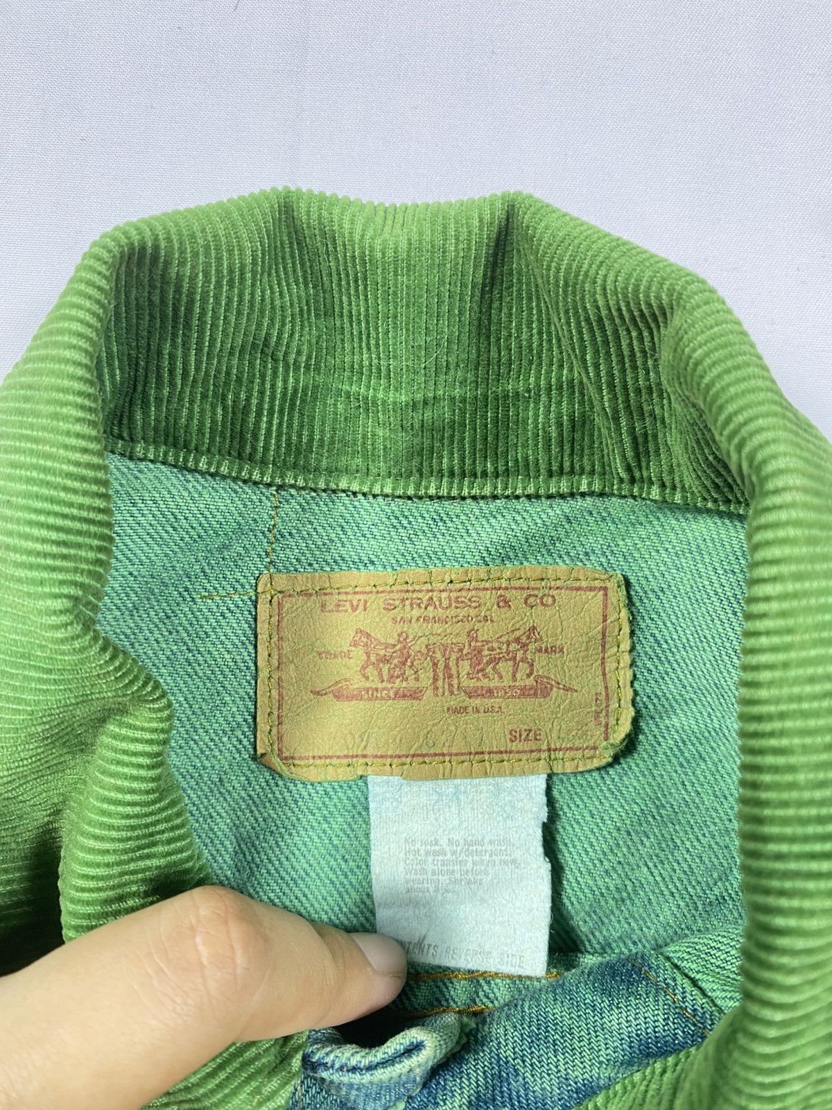 Levi's Vintage Clothing Vintage Levi's Denim Jacket Corduroy Collar Size US M / EU 48-50 / 2 - 7 Thumbnail