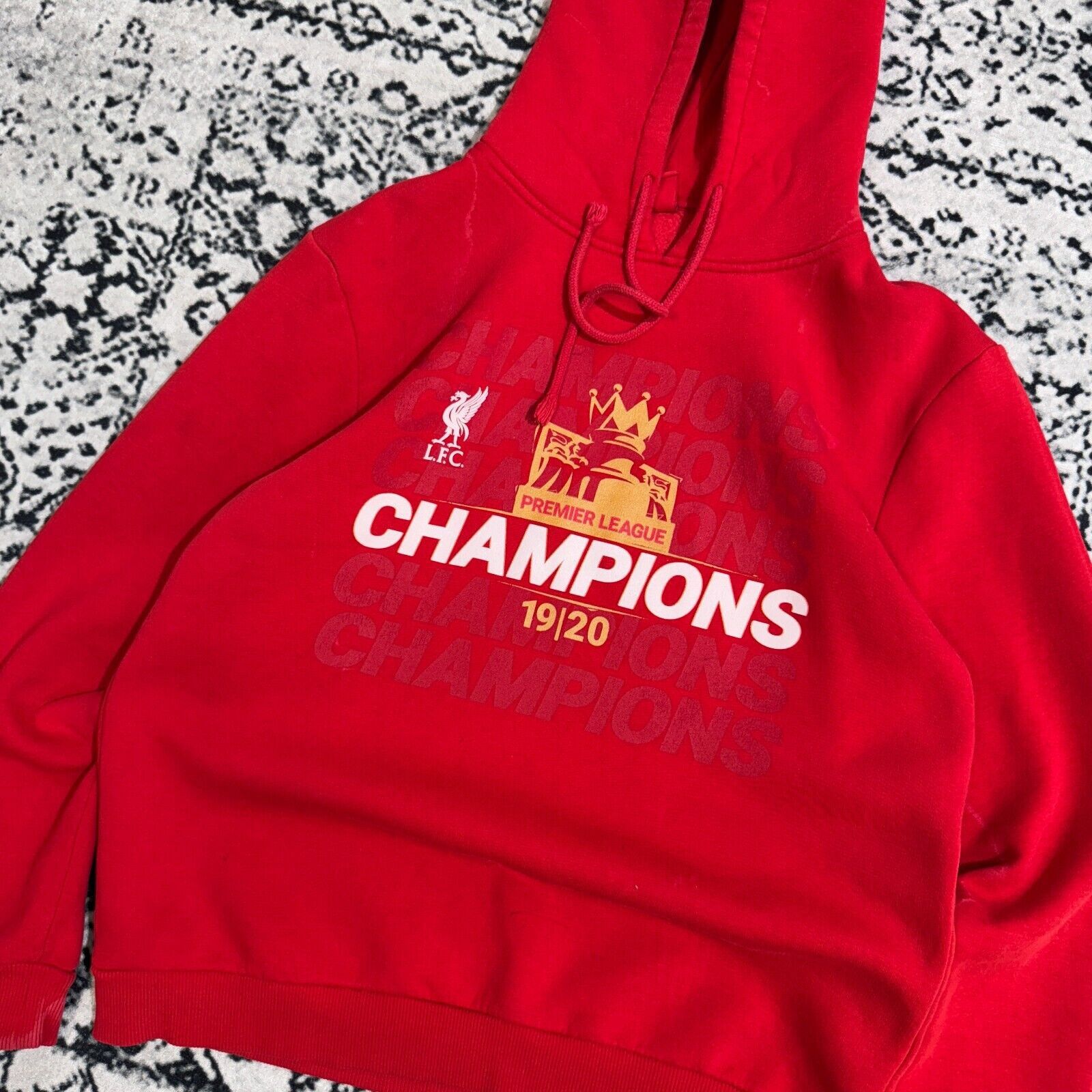 Vintage Vintage Red Cotton Hoodie Size L Liverpool FC Y2K Soccer Size US L / EU 52-54 / 3 - 6 Thumbnail