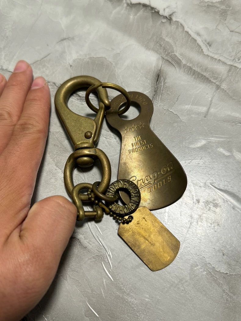 Iron Heart Iron heart Iron-hearted keychain, solid brass keychain Size ONE SIZE - 2 Thumbnail