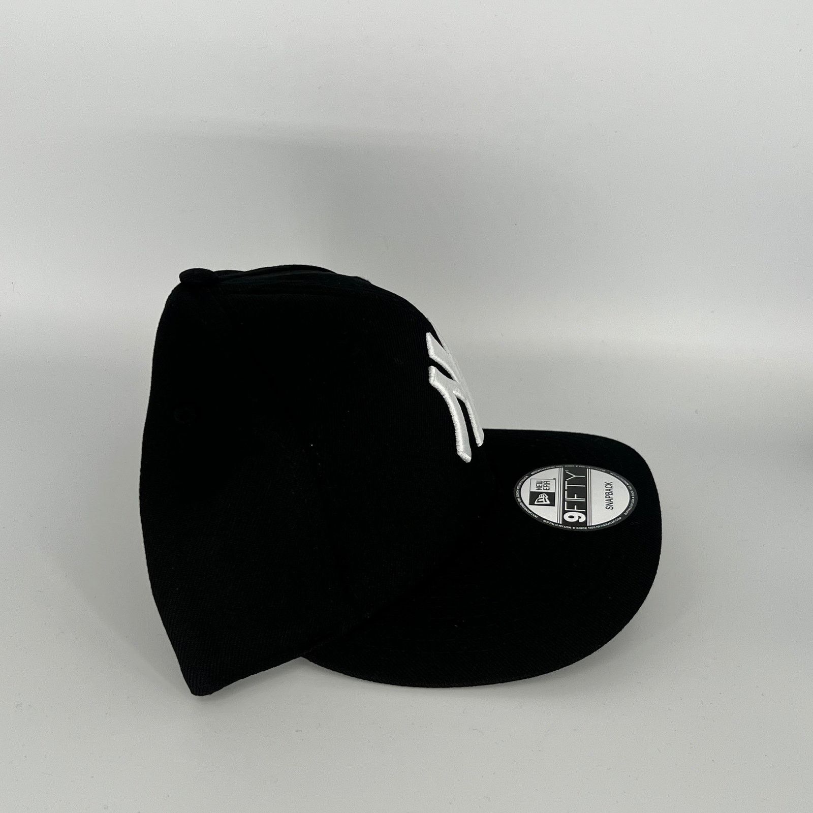 New Era Black New York Yankees Red Love Symbol New Era MLB 9Fifty Size ONE SIZE - 2 Thumbnail