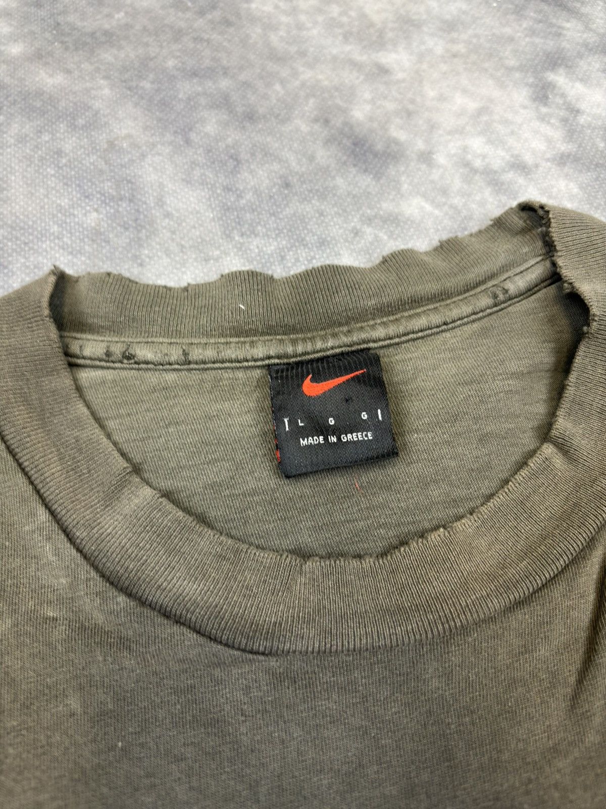 Nike × Vintage Crazy 90s Vintage Nike Swoosh Faded Black Boxy Tshirt tee Size US L / EU 52-54 / 3 - 3 Thumbnail