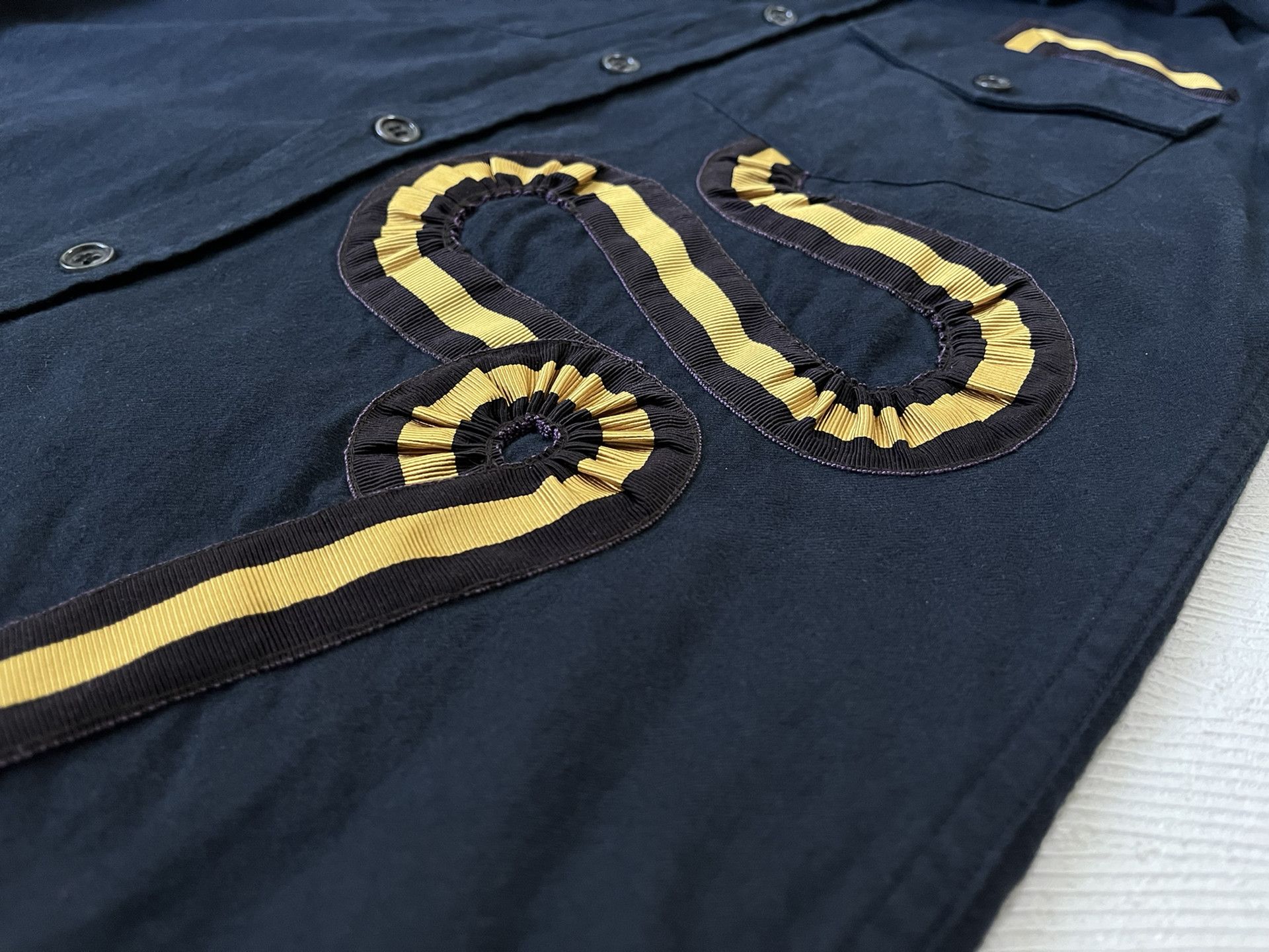 Dries Van Noten Dries van noten Serpentine embroidered shirt 2501-Nextarrow Size US S / EU 44-46 / 1 - 4 Thumbnail
