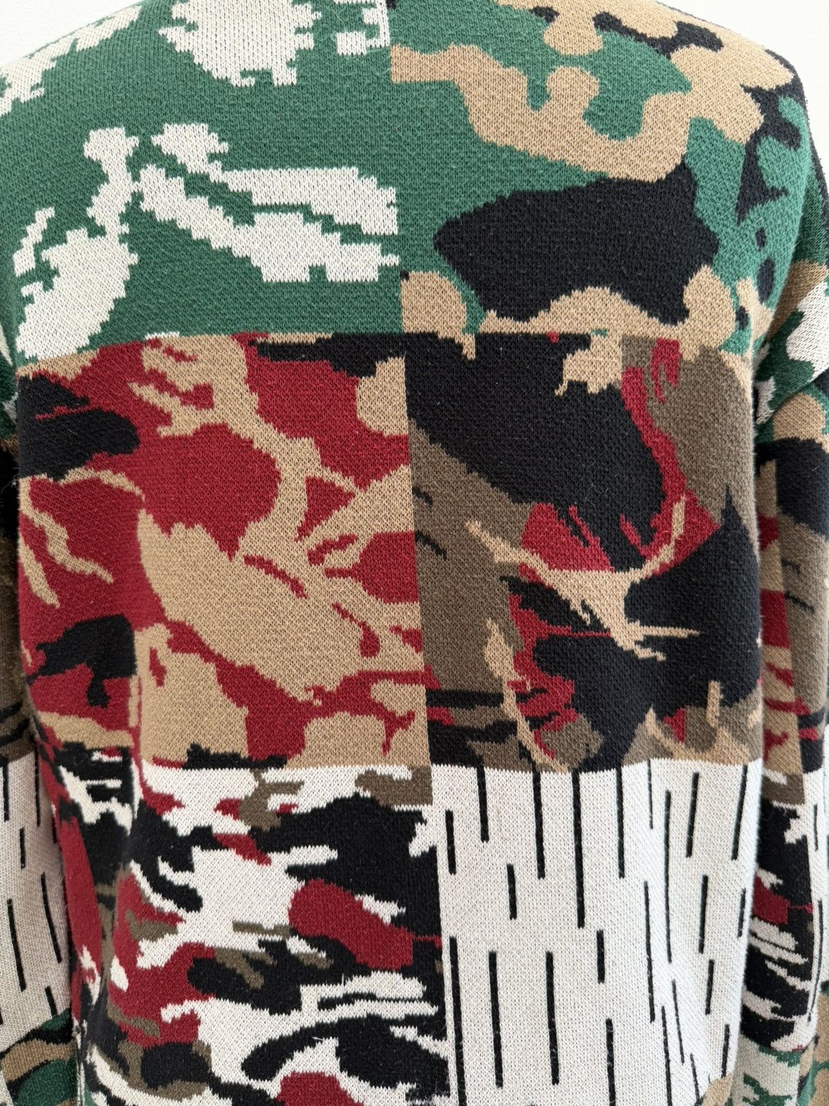 Gosha Rubchinskiy Gosha Rubchinsky Red Camo Jacquard Knit Sweater Size US S / EU 44-46 / 1 - 7 Thumbnail