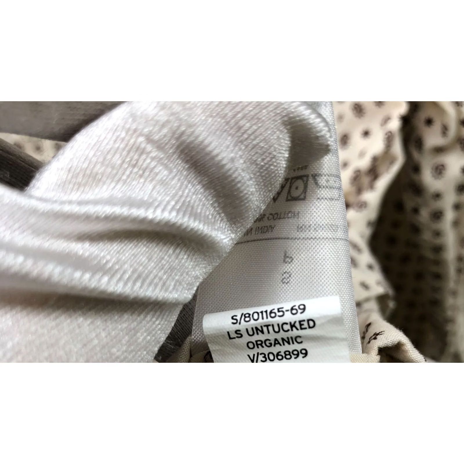 Banana Republic VINTAGE Banana Republic Untucked Fit Shirt Mens S Ivory Paisley Print Long Sleeve Size US S / EU 44-46 / 1 - 7 Thumbnail
