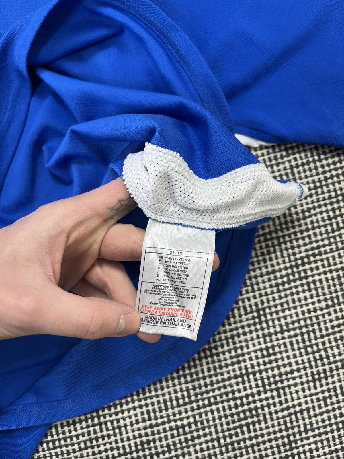 Nike × Vintage 90s Nike center swoosh vintage soccer jersey blokecore Size US S / EU 44-46 / 1 - 4 Thumbnail