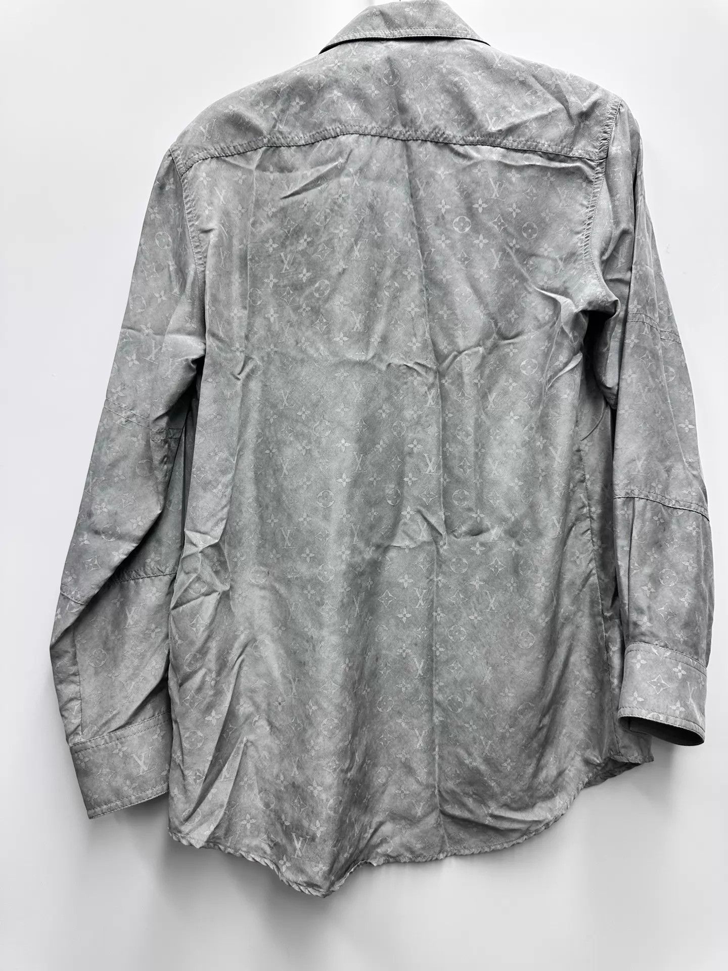 Louis Vuitton Louis Vuitton All Over Print Shirt 34 Size XS / US 0-2 / IT 36-38 - 2 Thumbnail