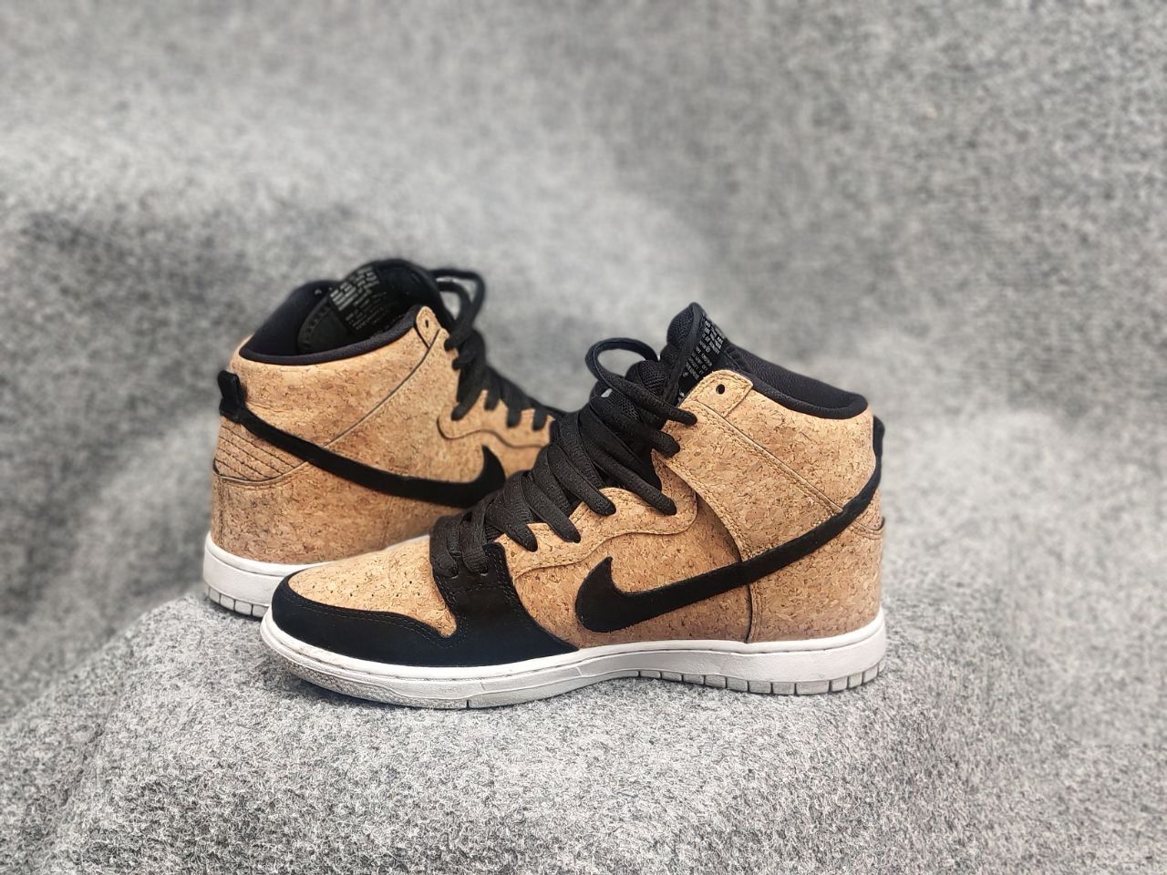 Nike Rare Nike SB Dunk High Premium SB Cork Authentic Sneakers Size US 10 / EU 43 - 15 Thumbnail