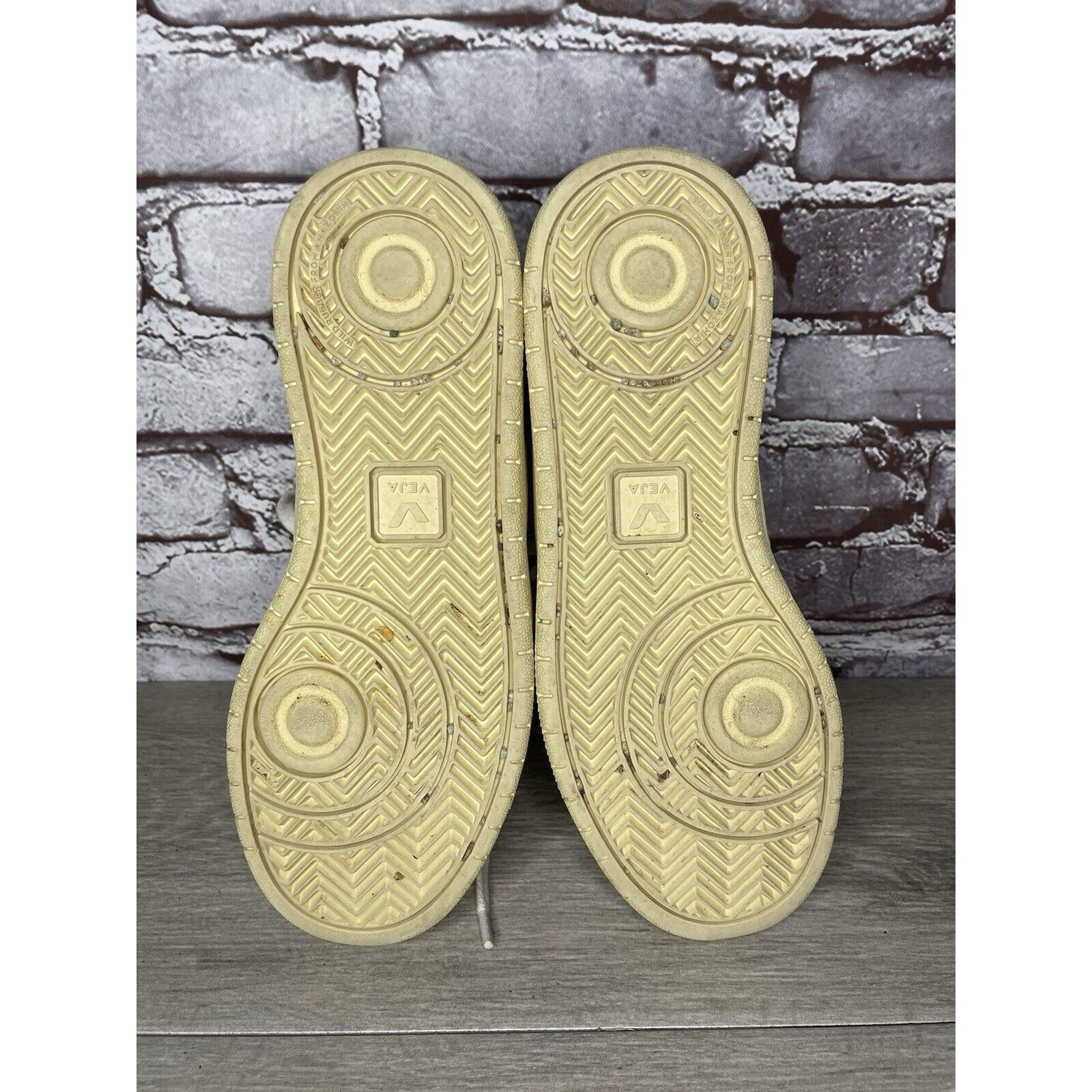Veja L27 Veja V-12 White Leather Beige Low Top Lace Up Sneakers W Size US 9 / IT 39 - 7 Thumbnail