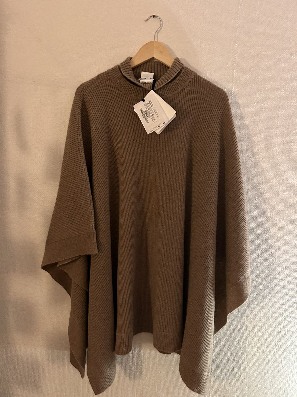 Max Mara Max Mara Cashmere Cape Size ONE SIZE - 1 Thumbnail