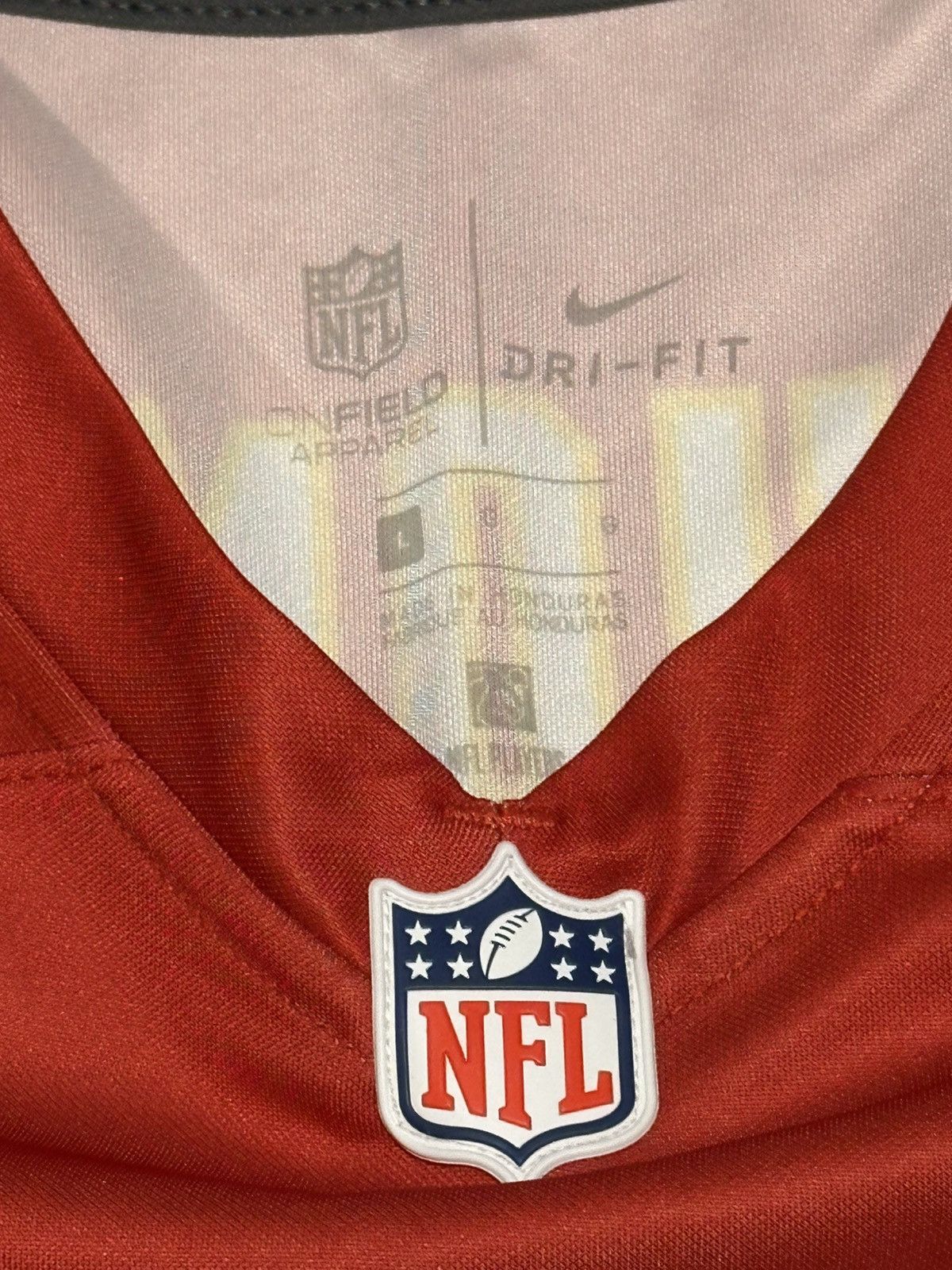 Nike Patrick Mahomes Kansas City Chiefs football Youth Jersey Size US XS / EU 42 / 0 - 6 Thumbnail