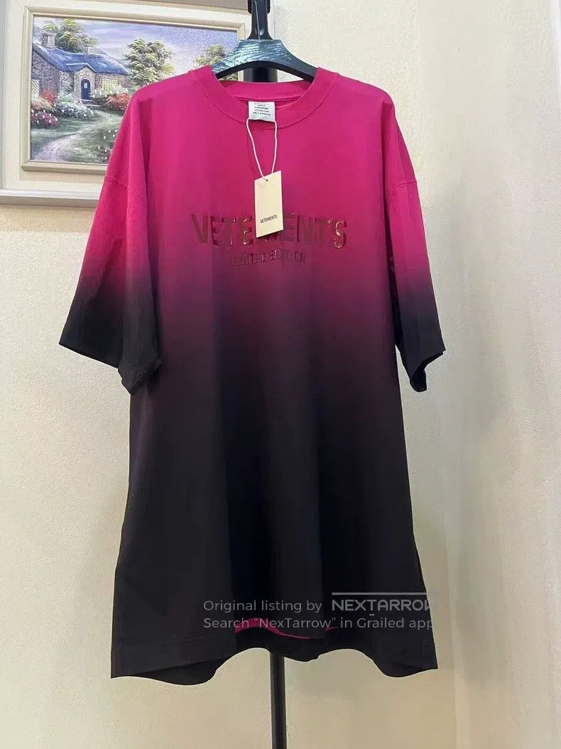 Vetements VETEMENTS Gradient Pink Letter Short Sleeve Size US XS / EU 42 / 0 - 1 Thumbnail