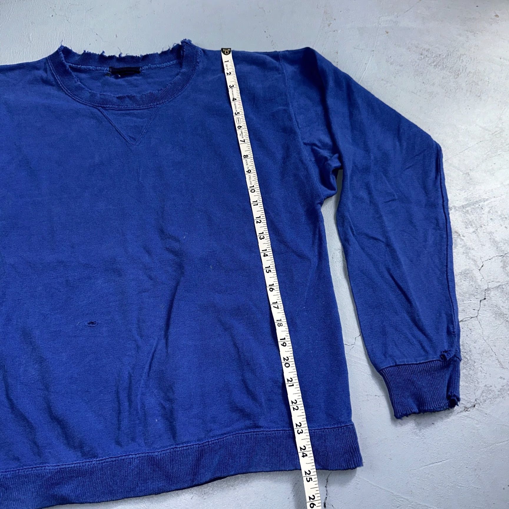 Vintage VINTAGE 1970s VTG Blue Sweatshirt Crewneck USA Long Sleeve Unbranded Mens L USA Football Logo Solid Crew Neck Pullover Shirt Sweatshirt Size US L / EU 52-54 / 3 - 4 Thumbnail