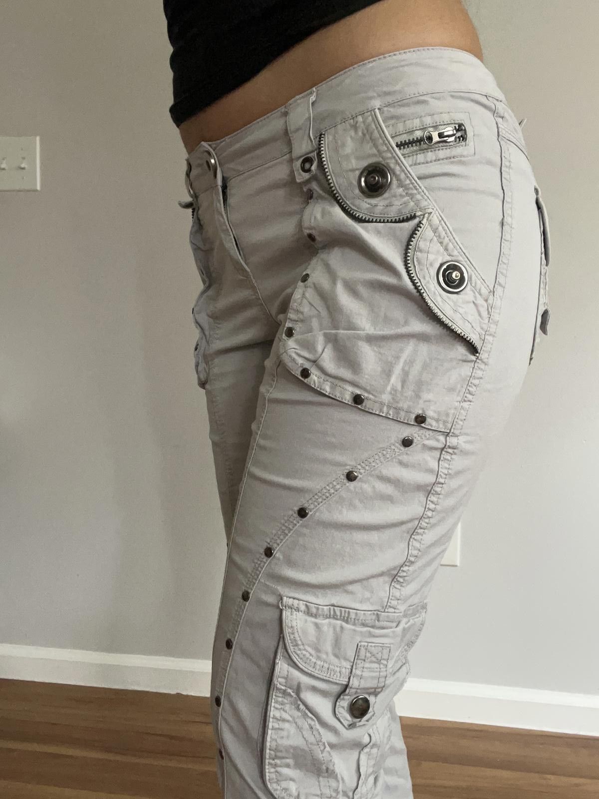 Other Women’s embellished light grey cargo pants Size 28" / US 6 / IT 42 - 5 Thumbnail