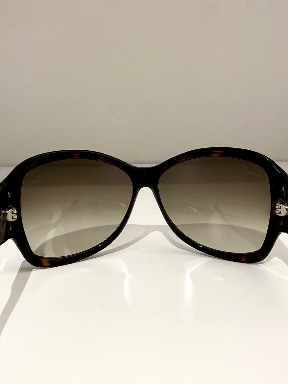 Yves Saint Laurent Yves Saint Laurent YSL Logo Oval Oversized Sunglasses Y2K Size ONE SIZE - 10 Thumbnail