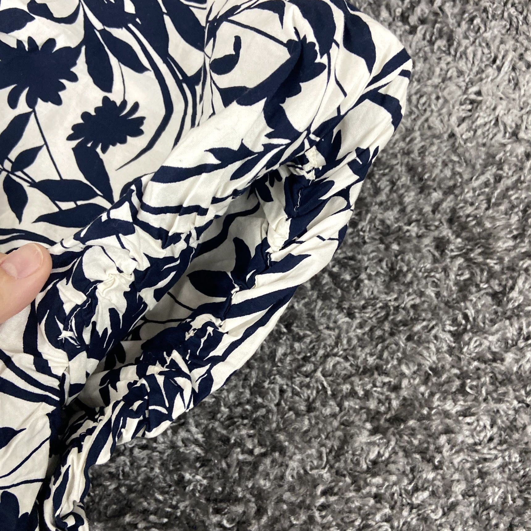 Old Navy Old Navy Blouse Women's XL White Blue Floral Puff Sleeves Multicolor Womens Size XL / US 12-14 / IT 48-50 - 4 Thumbnail