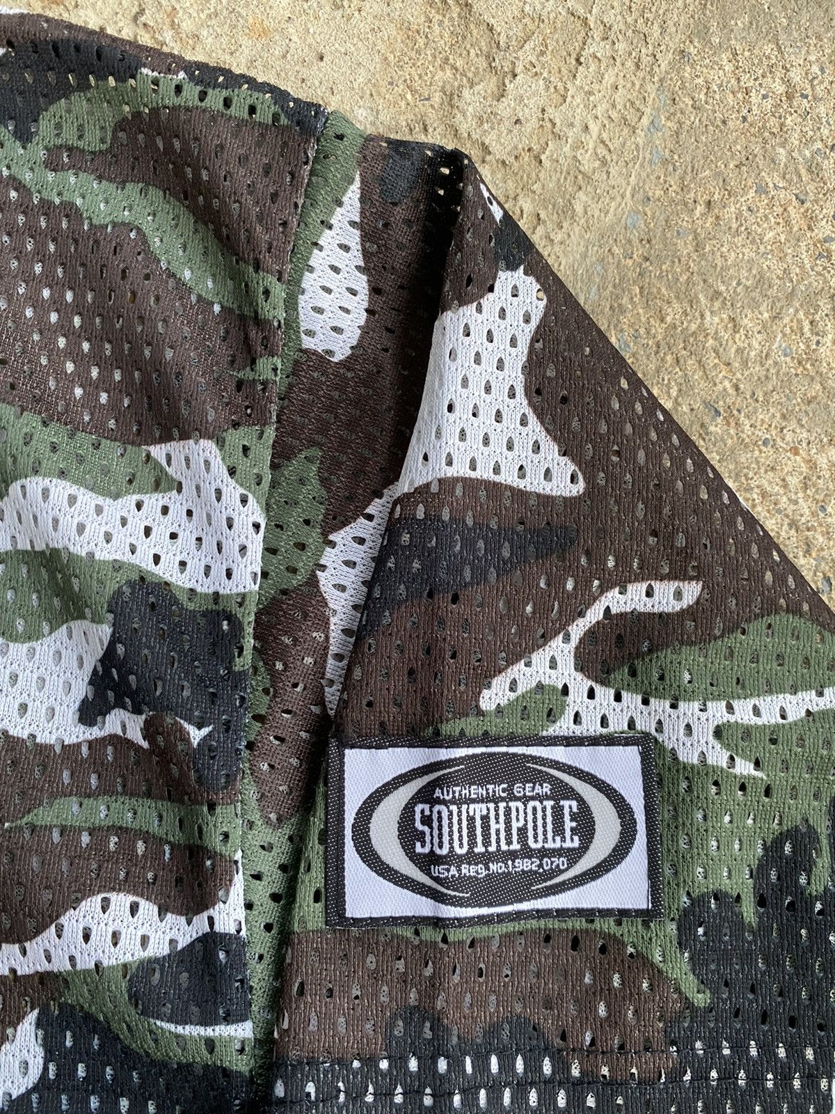 Southpole × Vintage Vintage 90’s Y2K Southpole Baggy Mesh Camo Shirt Size US XL / EU 56 / 4 - 4 Thumbnail