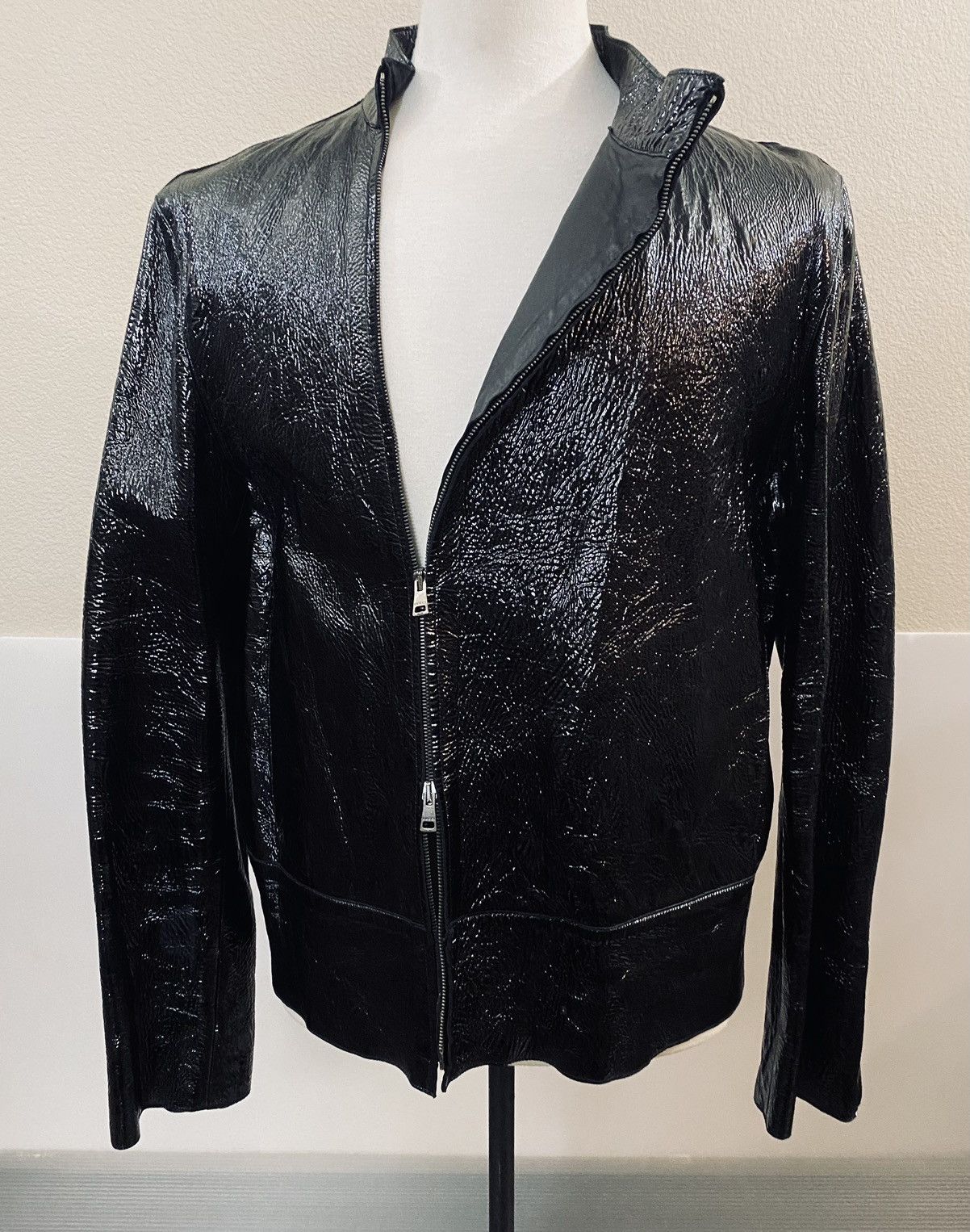 Gucci Gucci x Tom Ford 🇮🇹 black naplack leather asymm jacket 50 Size US M / EU 48-50 / 2 - 1 Thumbnail