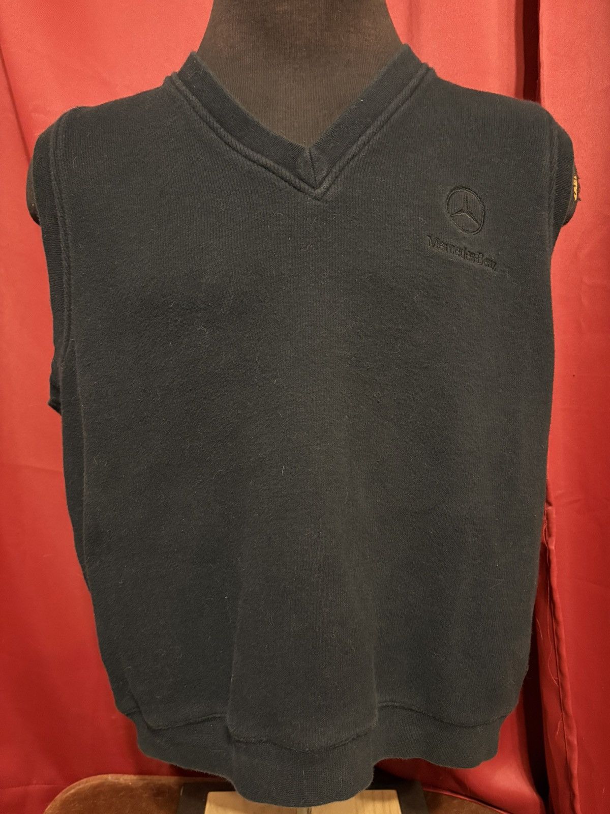 Mercedes-Benz Vintage Mercedes Benz Sweater Vest 90’s Tonal Preppy Grail Size US L / EU 52-54 / 3 - 1 Thumbnail