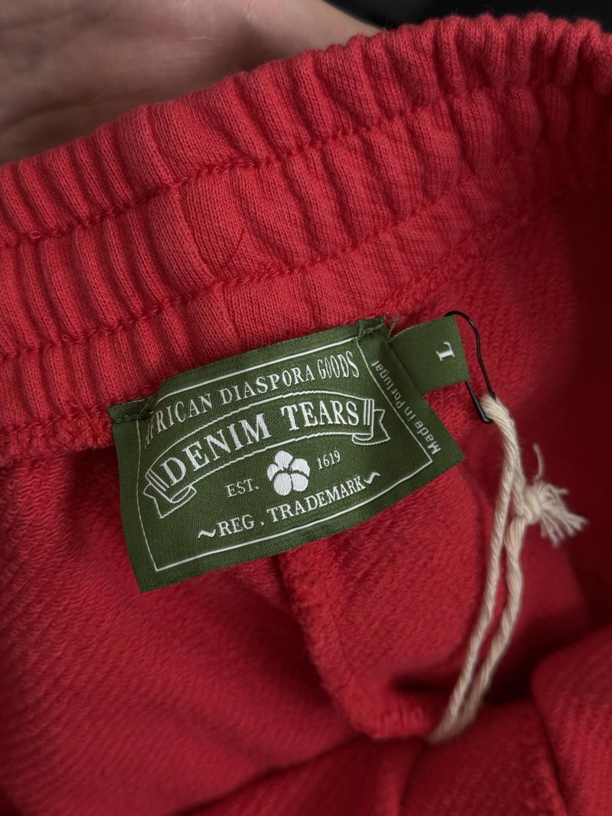 DENIM TEARS Denim Tears Cotton Wreath Shorts Red |BRAND NEW (Large) Size US 34 / EU 50 - 7 Thumbnail