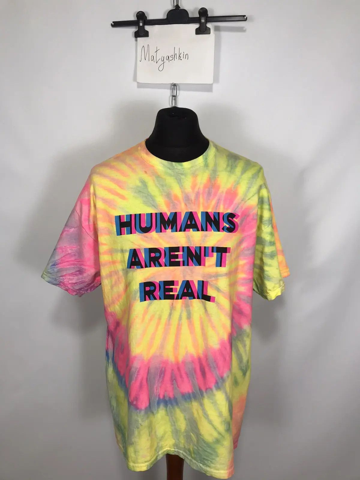 Gildan Art Humans aren’t real t-shirt size XL Size US XL / EU 56 / 4 - 1 Thumbnail