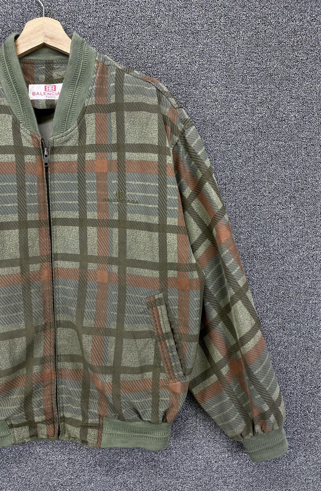 Balenciaga Vintage 90s Balenciaga Paris Checkered Shadow Plaids Jacket Size US L / EU 52-54 / 3 - 4 Thumbnail