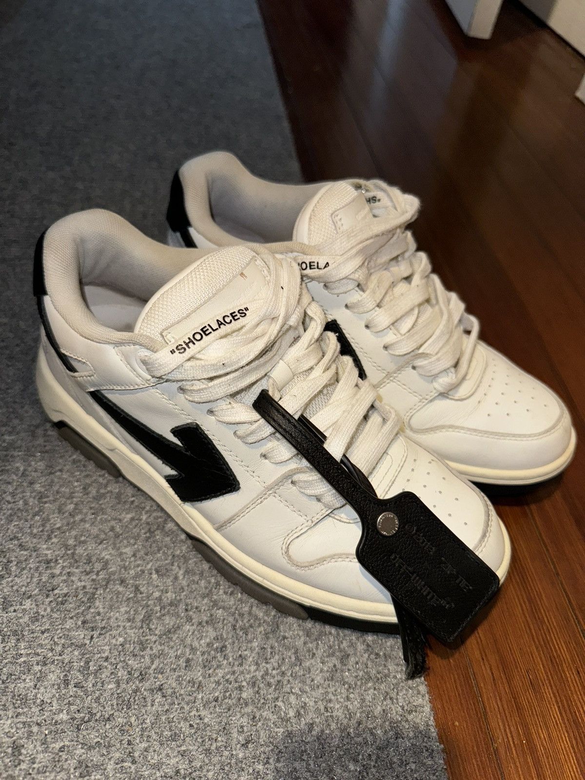 Off-White Off-White Out of Office Low Top Sneakers in White and Black Size US 6.5 / EU 39-40 - 1 Thumbnail
