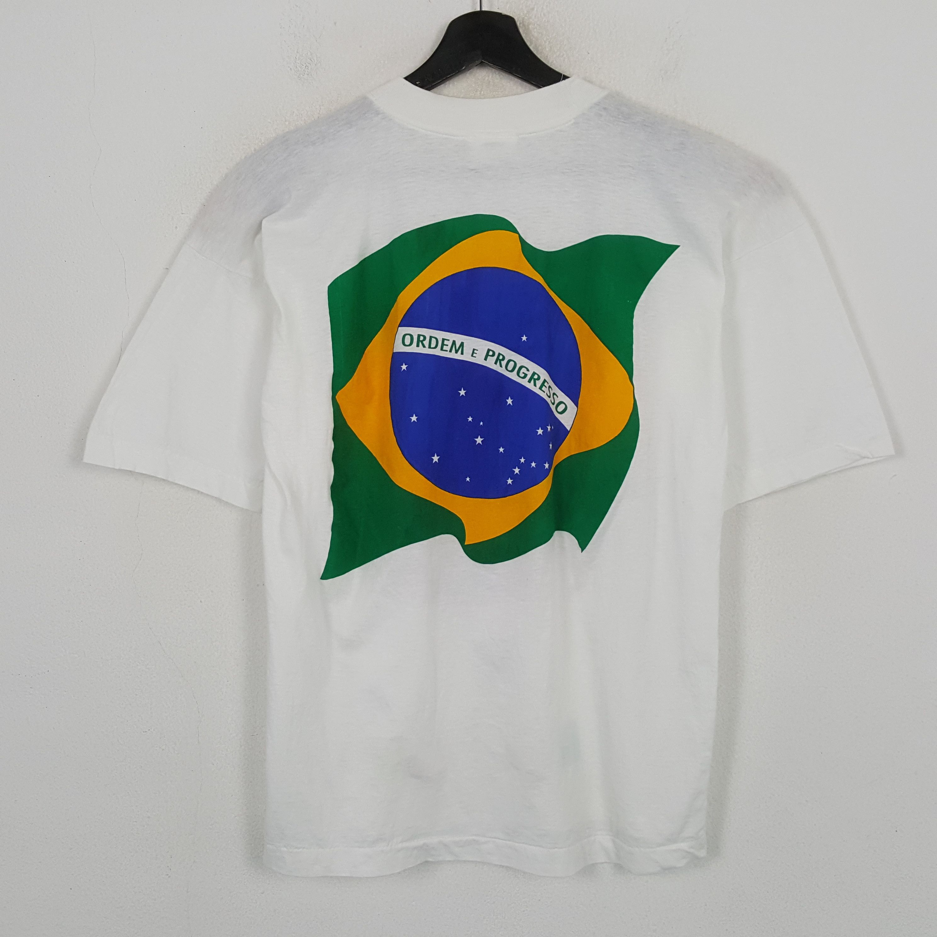 Vintage Ayrton Senna Formula One F1 Tshirt C301N57 Size US M / EU 48-50 / 2 - 3 Thumbnail