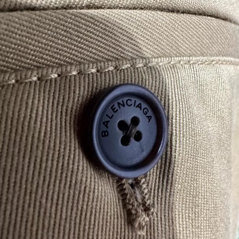 Balenciaga Balenciaga size 46 Trousers Casual Pants Khaki Color Oxfor Size US 30 / EU 46 - 4 Thumbnail