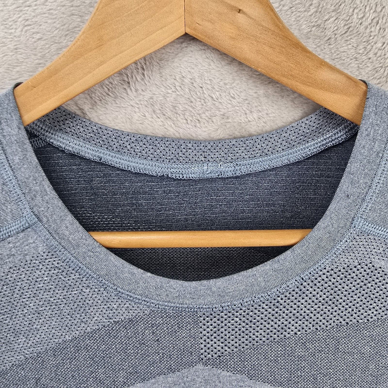 Lululemon Lululemon Metal Vent Tech Short Sleeve Shirt Mens XXL Size US XXL / EU 58 / 5 - 3 Thumbnail