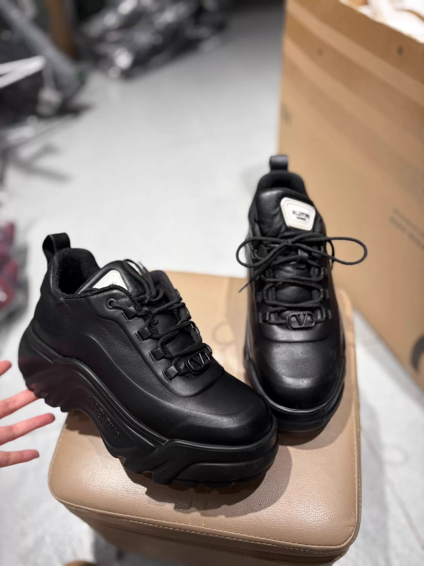 Valentino Valentino Y2K Black Leather Platform Dad Shoe 38 Size US 7.5 / IT 37.5 - 2 Thumbnail