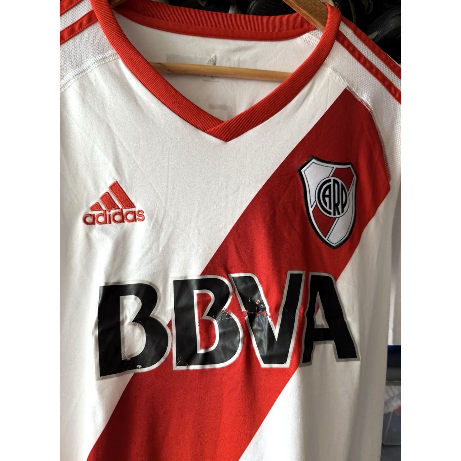 Adidas RIVER PLATE adidas BS4088 2016 2017 HOME FOOTBALL SHIRT SOCCER JERSEY MENS L Red Shirt Size US L / EU 52-54 / 3 - 4 Thumbnail