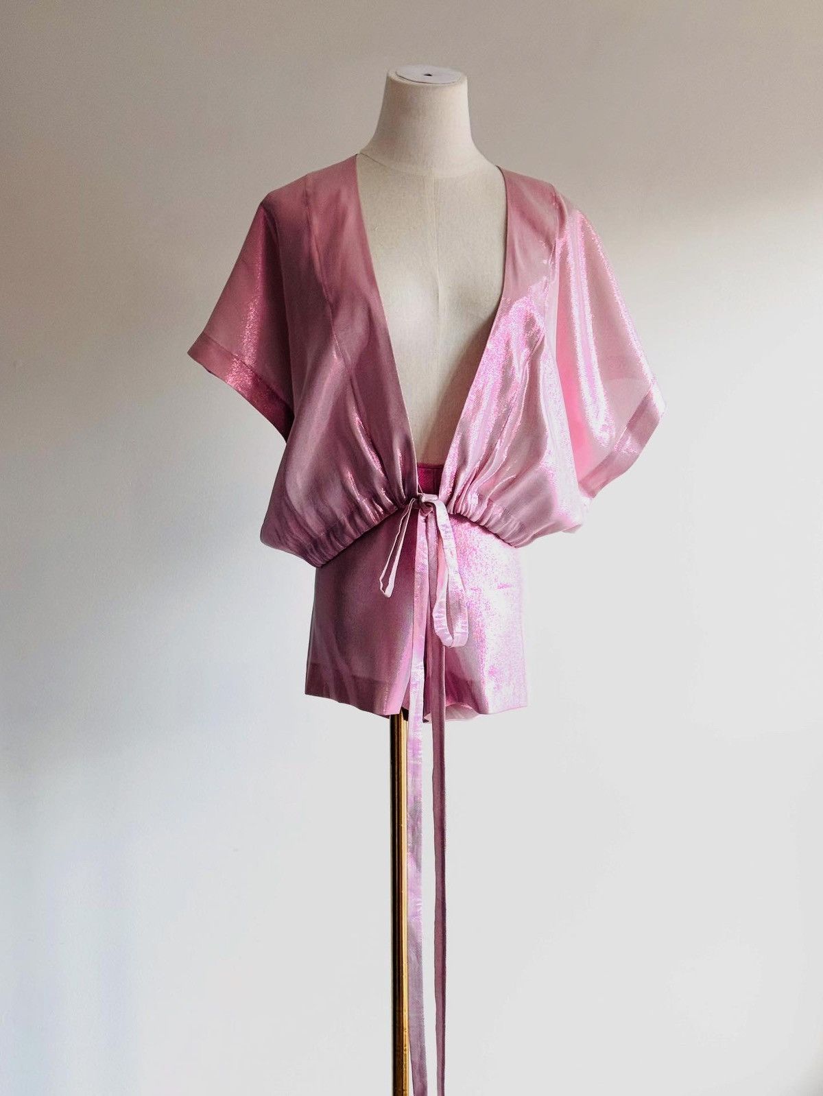 Alberta Ferretti Alberta Ferretti tie front pink lame blouse spring ‘18 sz 44 Size M / US 6-8 / IT 42-44 - 2 Thumbnail