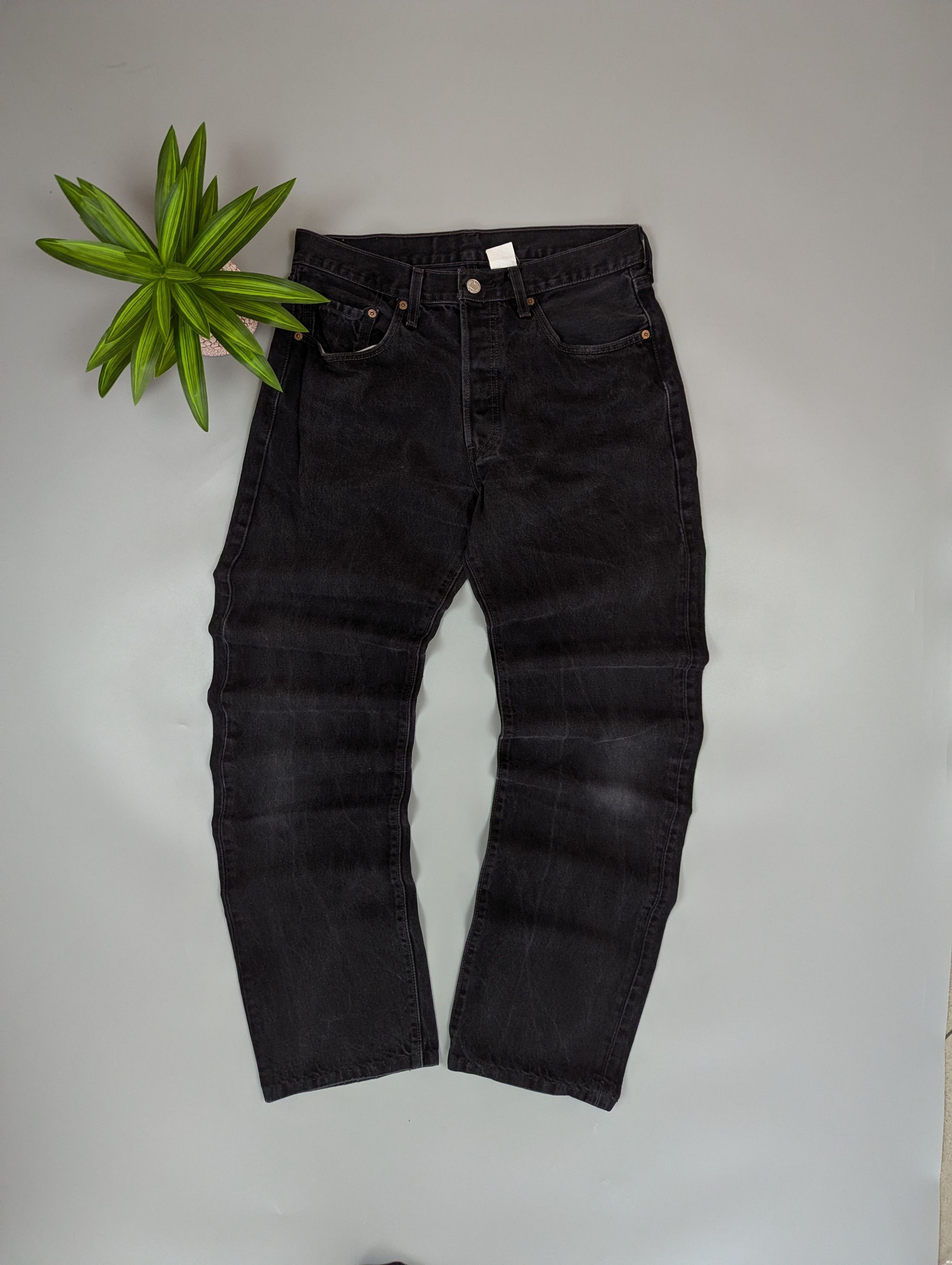 Levi's Vintage Levi's 501 Black Distressed Jeans W31 L34 Faded Size US 31 - 1 Thumbnail