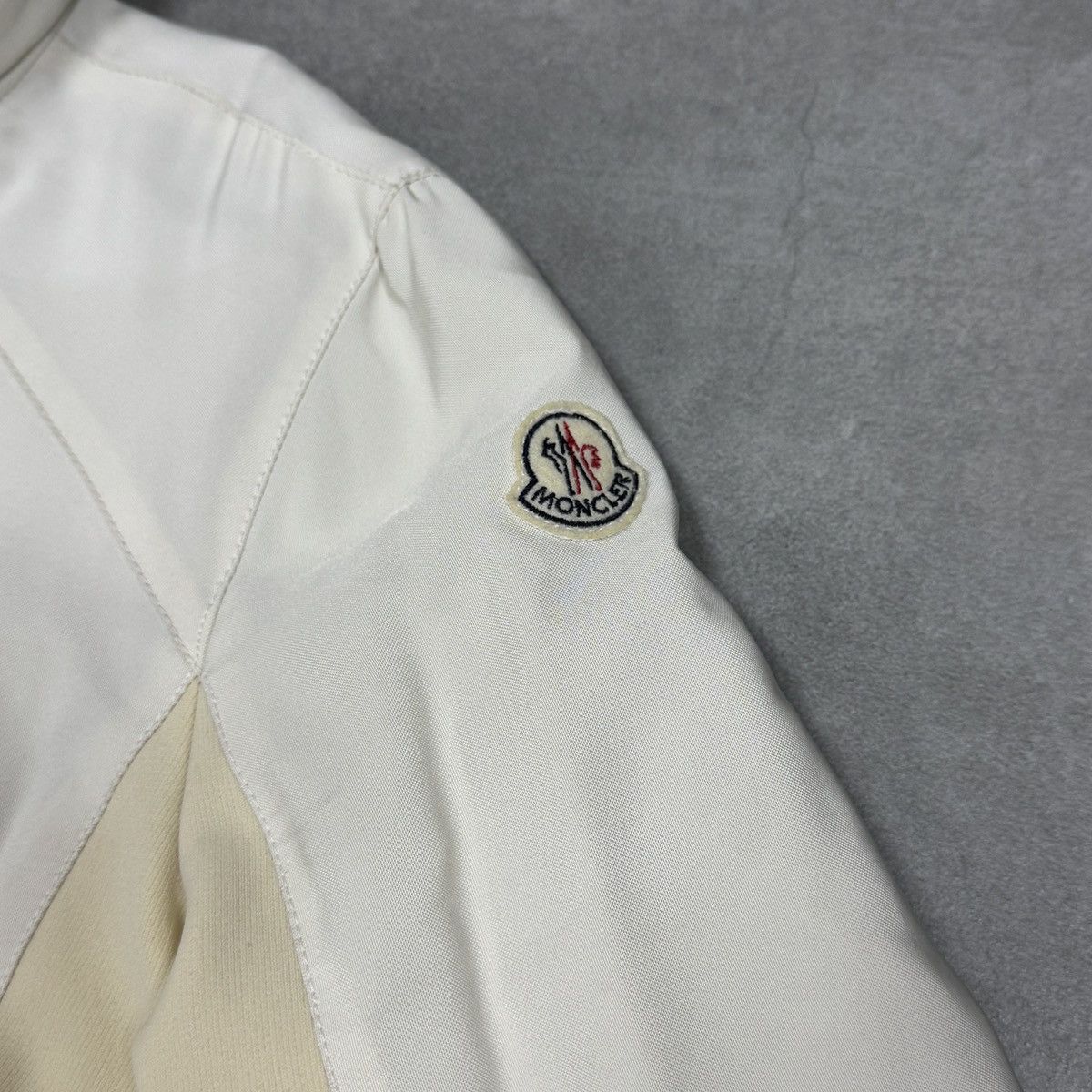 Moncler × Vintage Vintage Moncler Women Jacket Size M Size M / US 6-8 / IT 42-44 - 13 Thumbnail