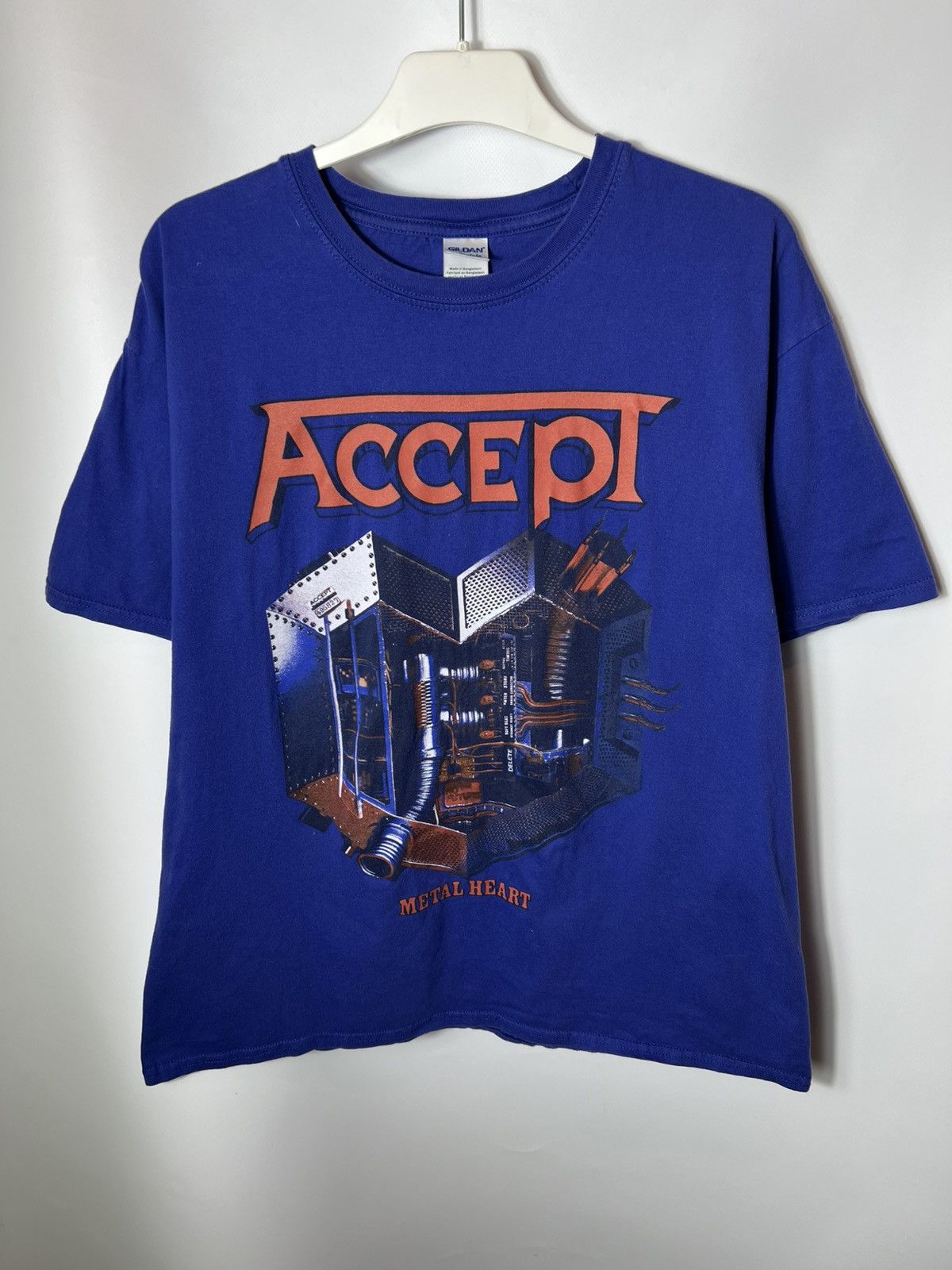 Band Tees Vintage band rock tour Accept Metal Heart Streetwear T-shirt Size US XL / EU 56 / 4 - 1 Thumbnail