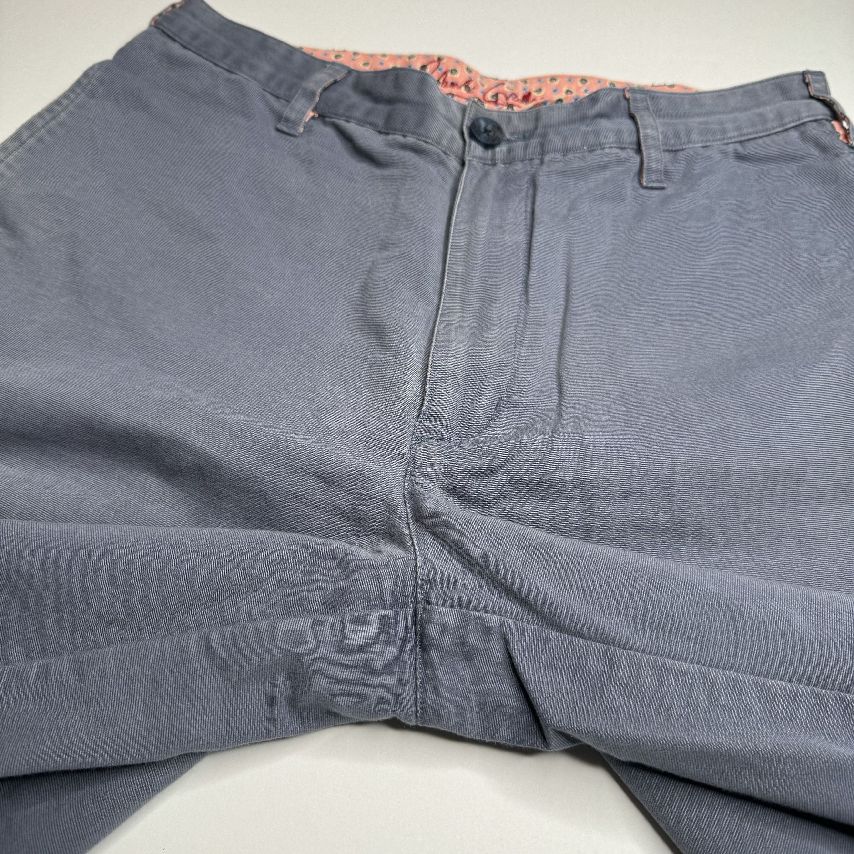 Robert Graham Robert Graham Flat Front Chino Shorts Pink Flip Cuff Size US 30 / EU 46 - 8 Thumbnail