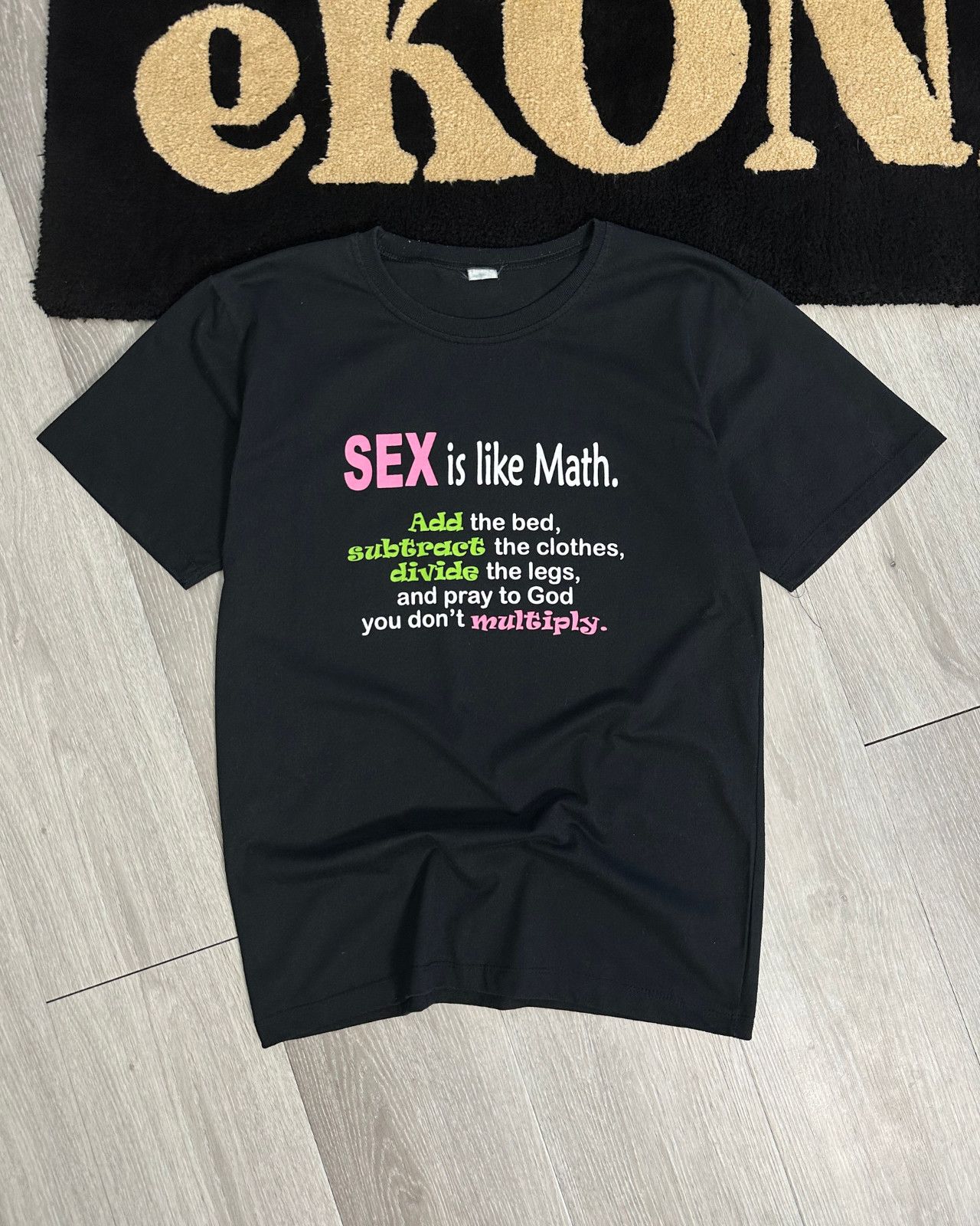 Vintage Vintage "Sex is like Math" Humor Funny Men's T-Shirt Medium Size US M / EU 48-50 / 2 - 1 Thumbnail
